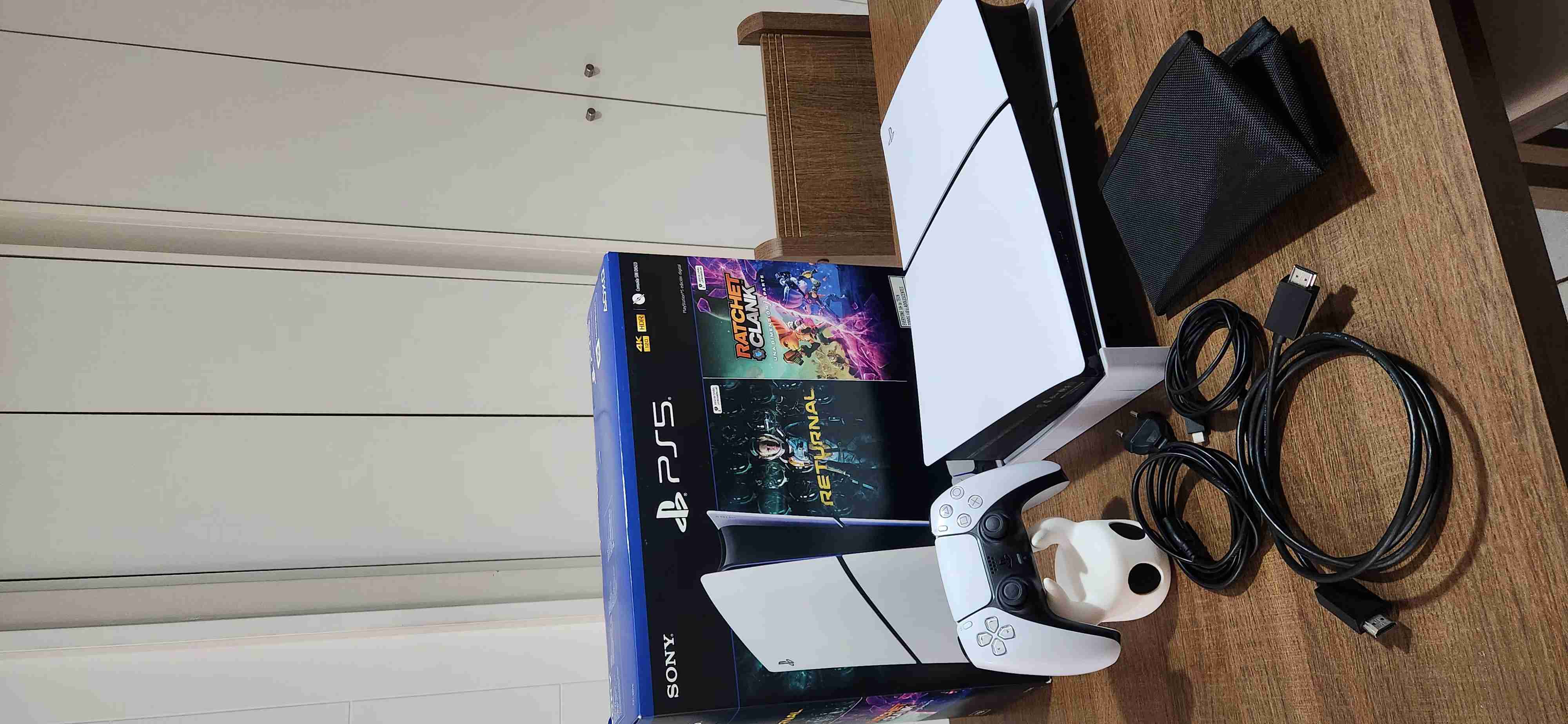 Consola Sony PS5 con juegos - miniatura 2