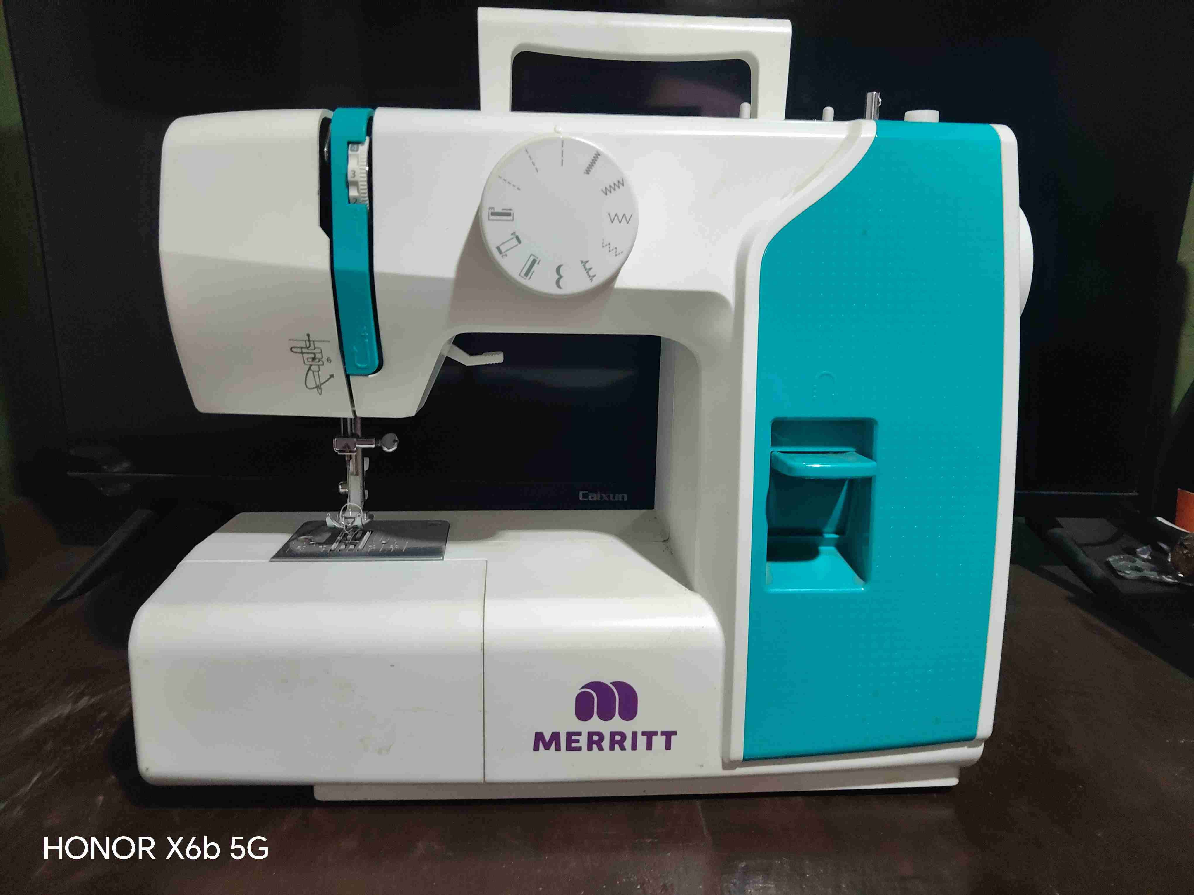 Máquina de coser Merritt - miniatura 1