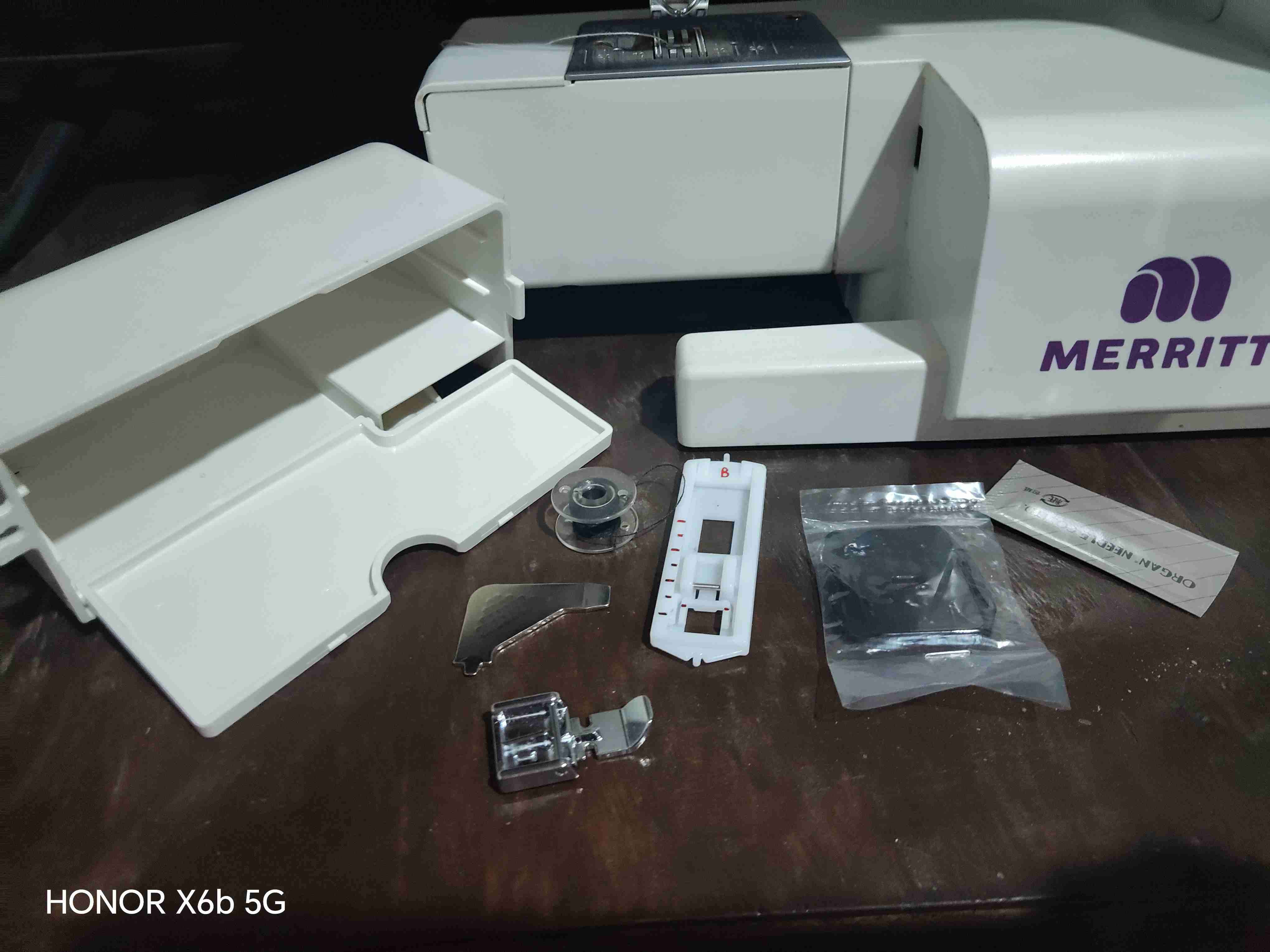 Máquina de coser Merritt - miniatura 3