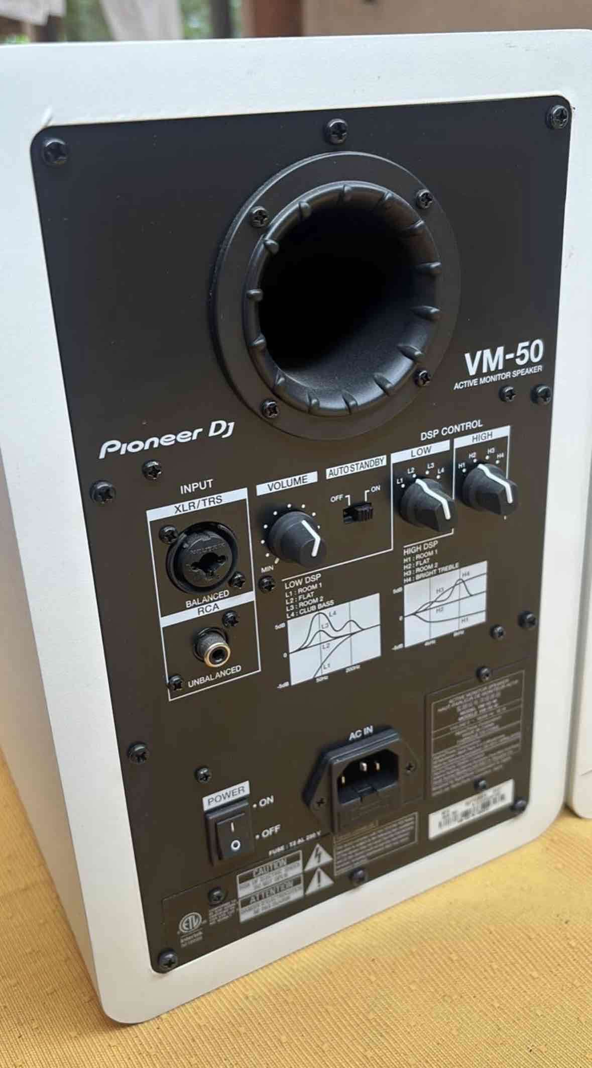 Parlante DJ Pioneer blanco - miniatura 3