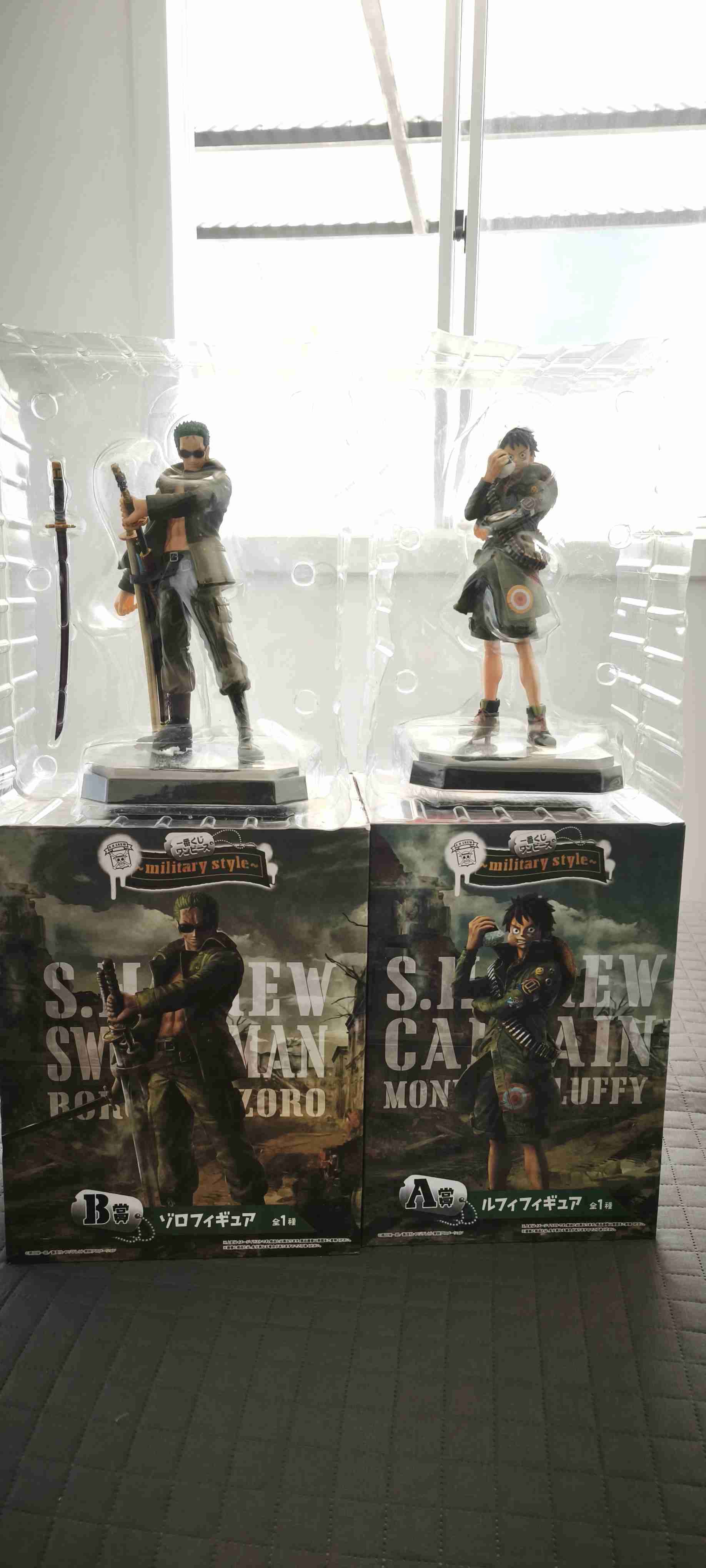 Figuras de Luffy y Zoro - miniatura 1