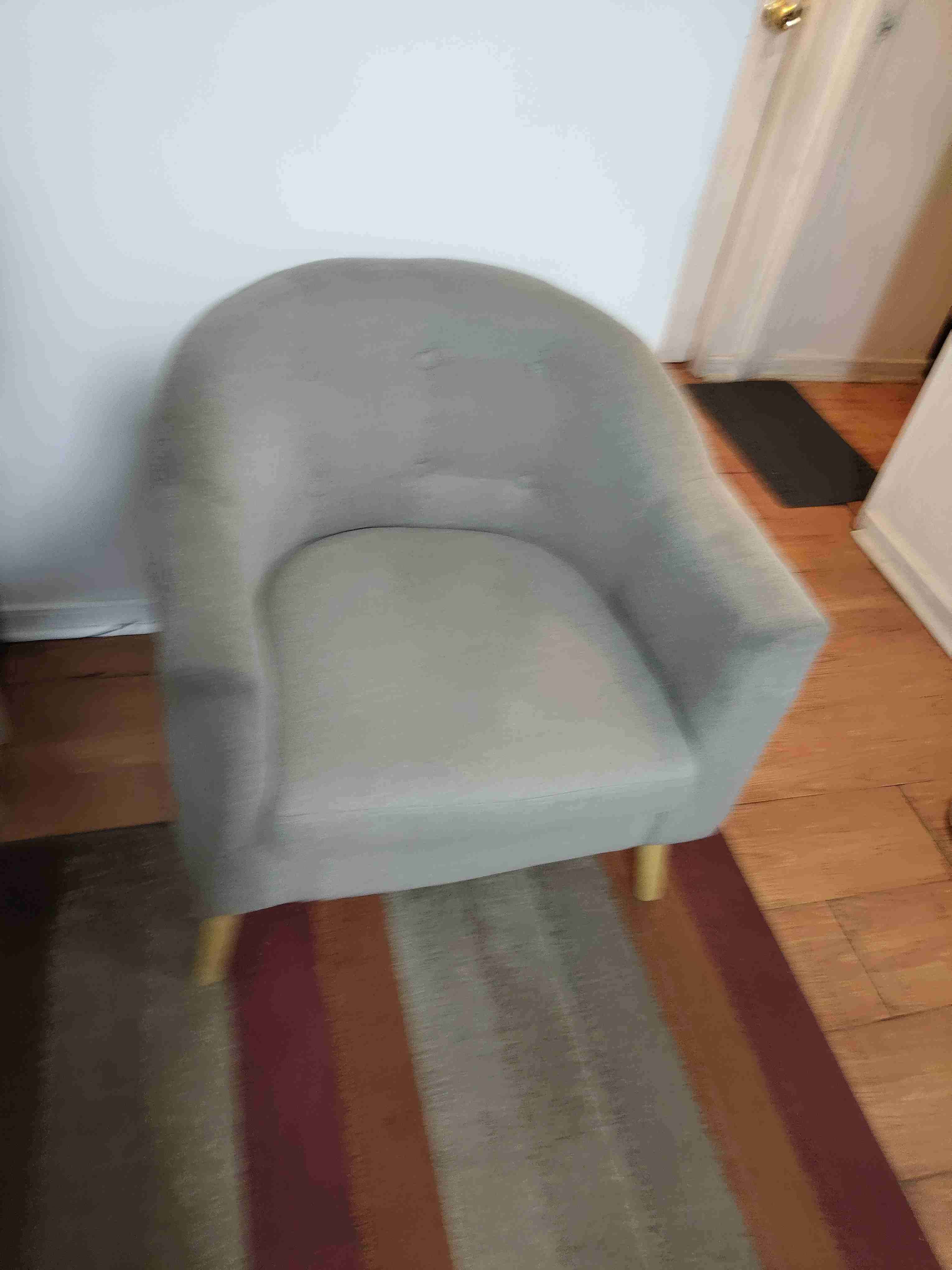 Potrona gris, sin detalles - miniatura 2