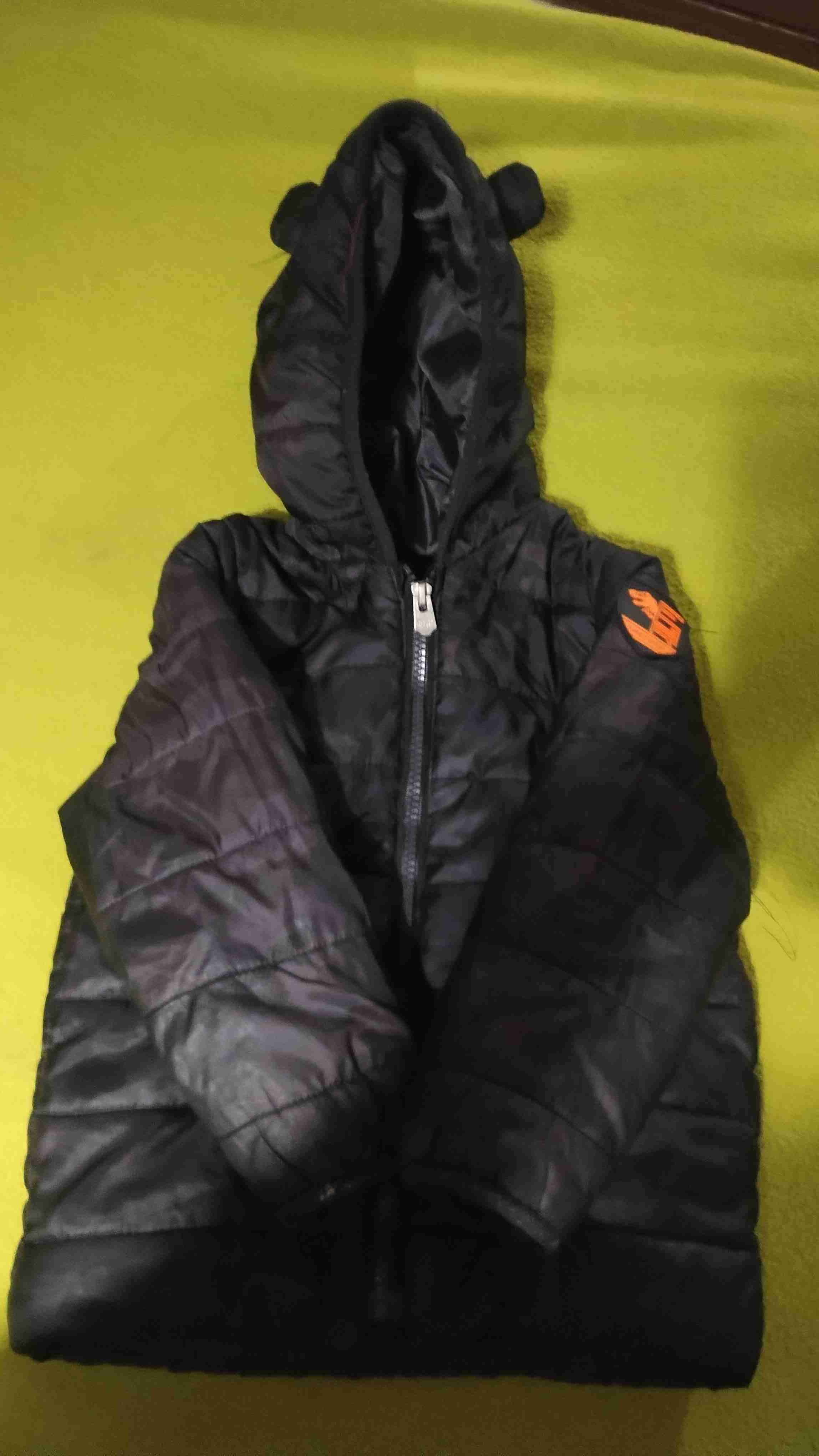 Parka negra acolchada infantil talla 3