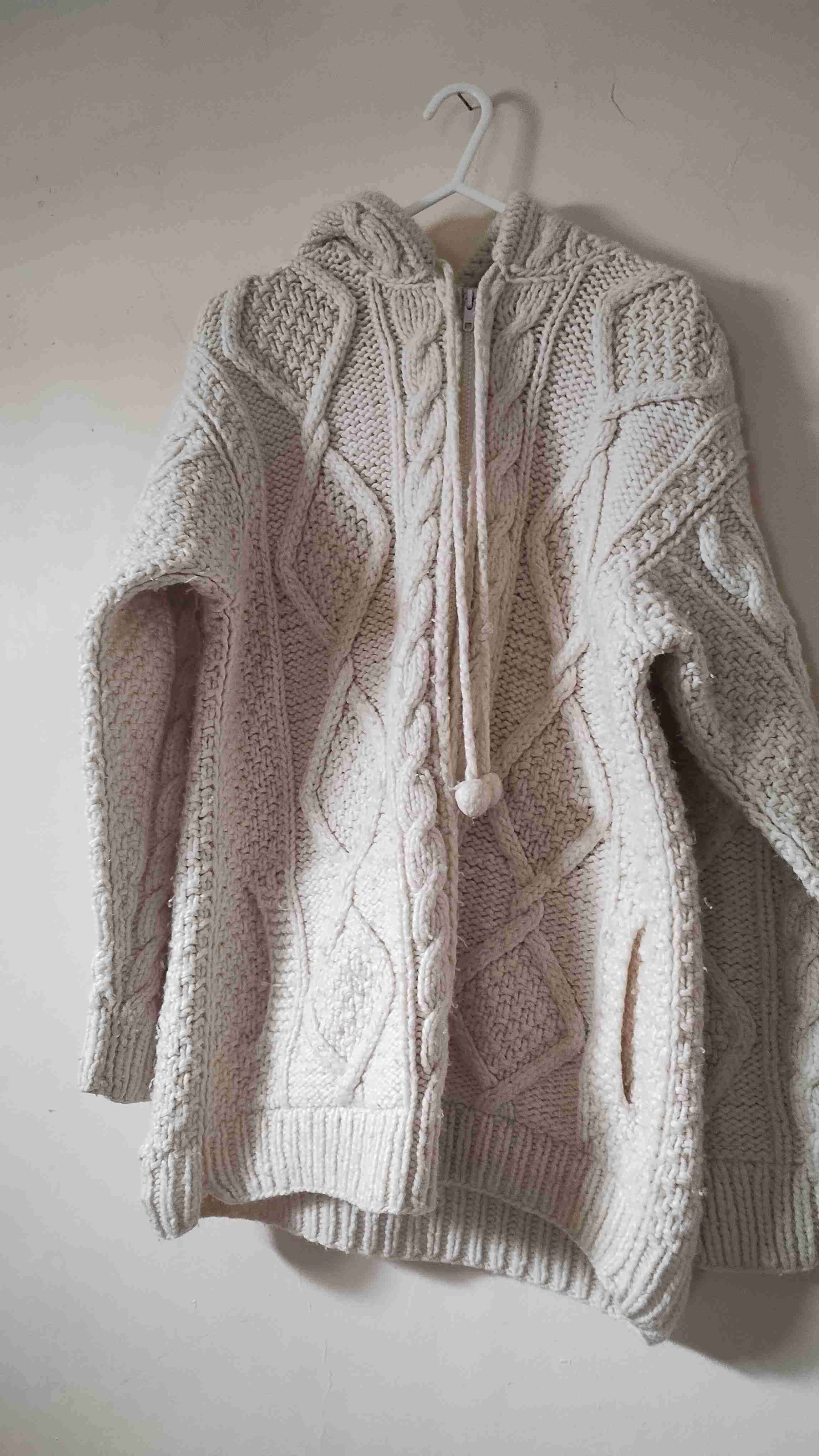 Chaleco blanco de lana gruesa - miniatura 2