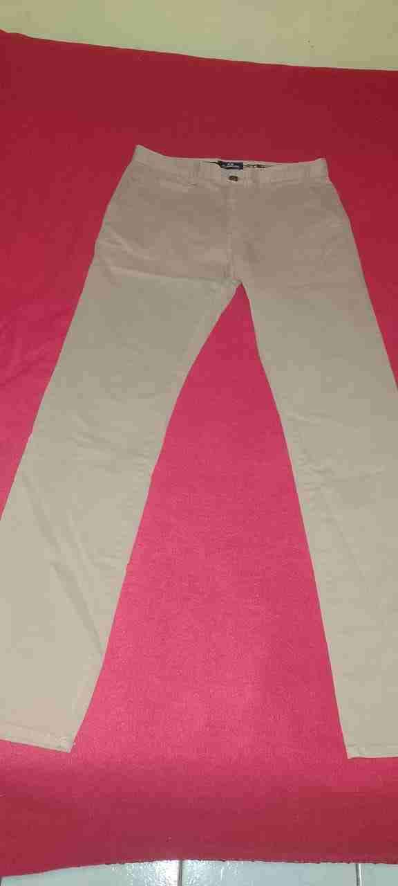 Pantalones beige la martina talla 40