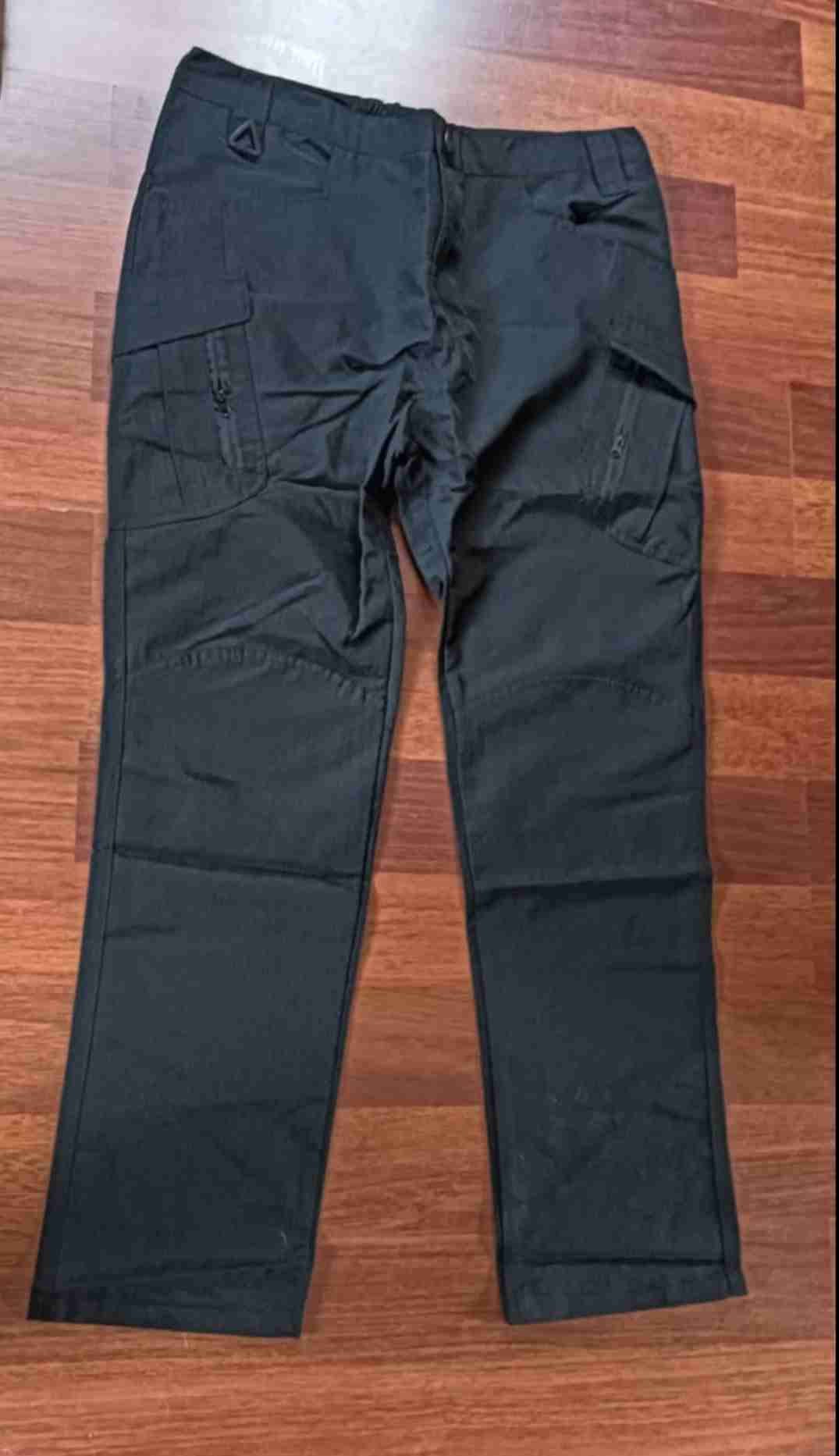 Pantalón cargo negro