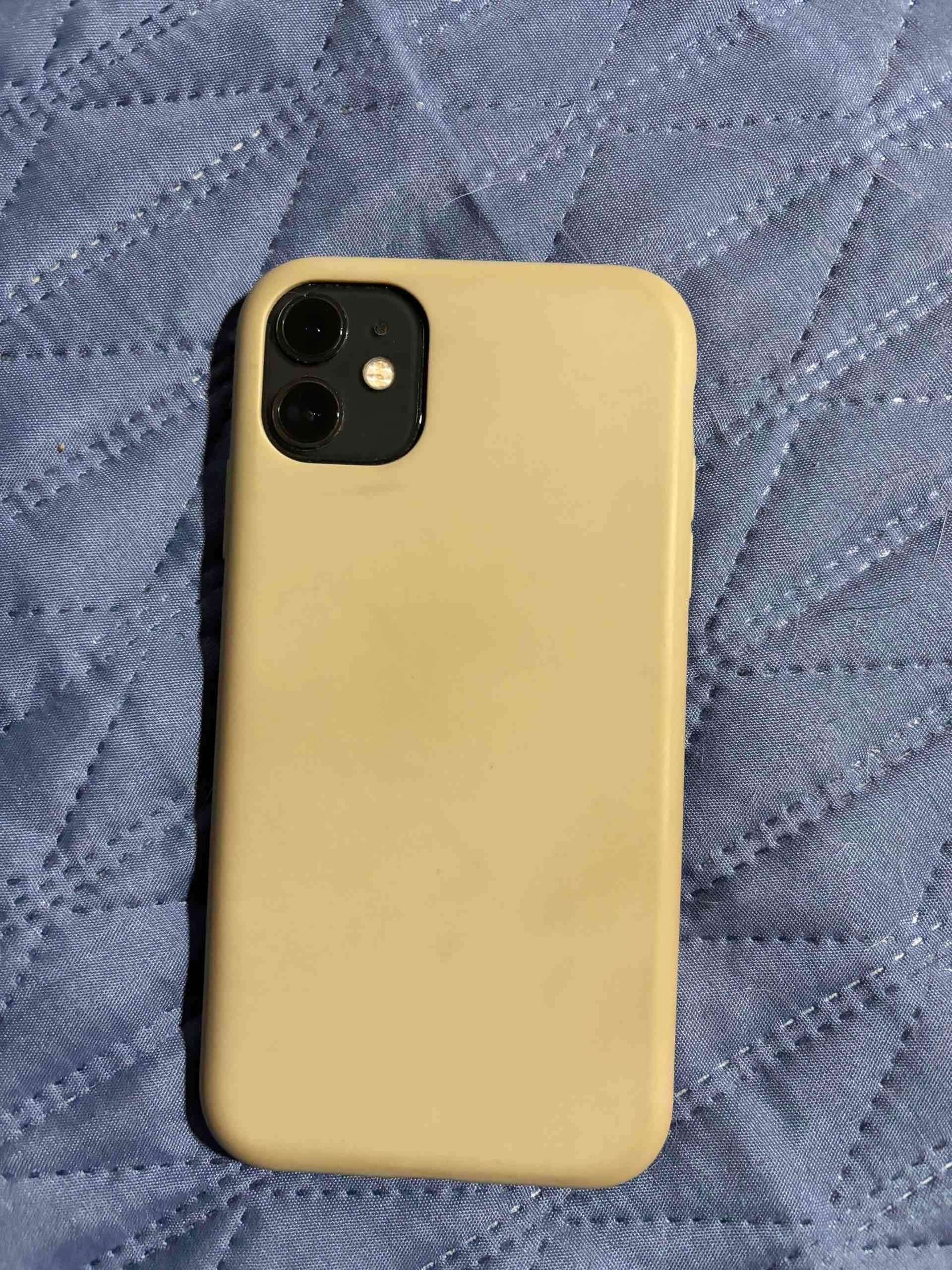 iPhone 11, 68 GB  en buen estado - miniatura 2