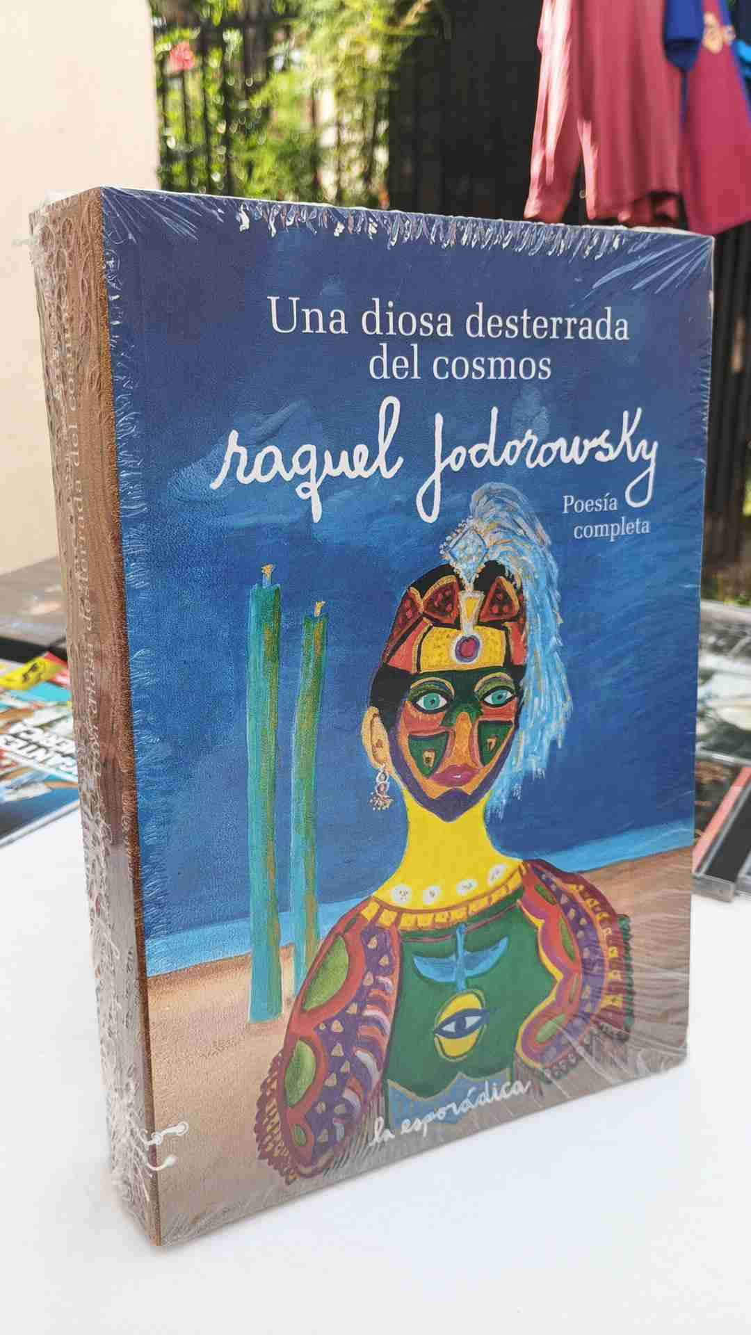 Libro 'Una diosa desterrada del cosmos' - miniatura 1