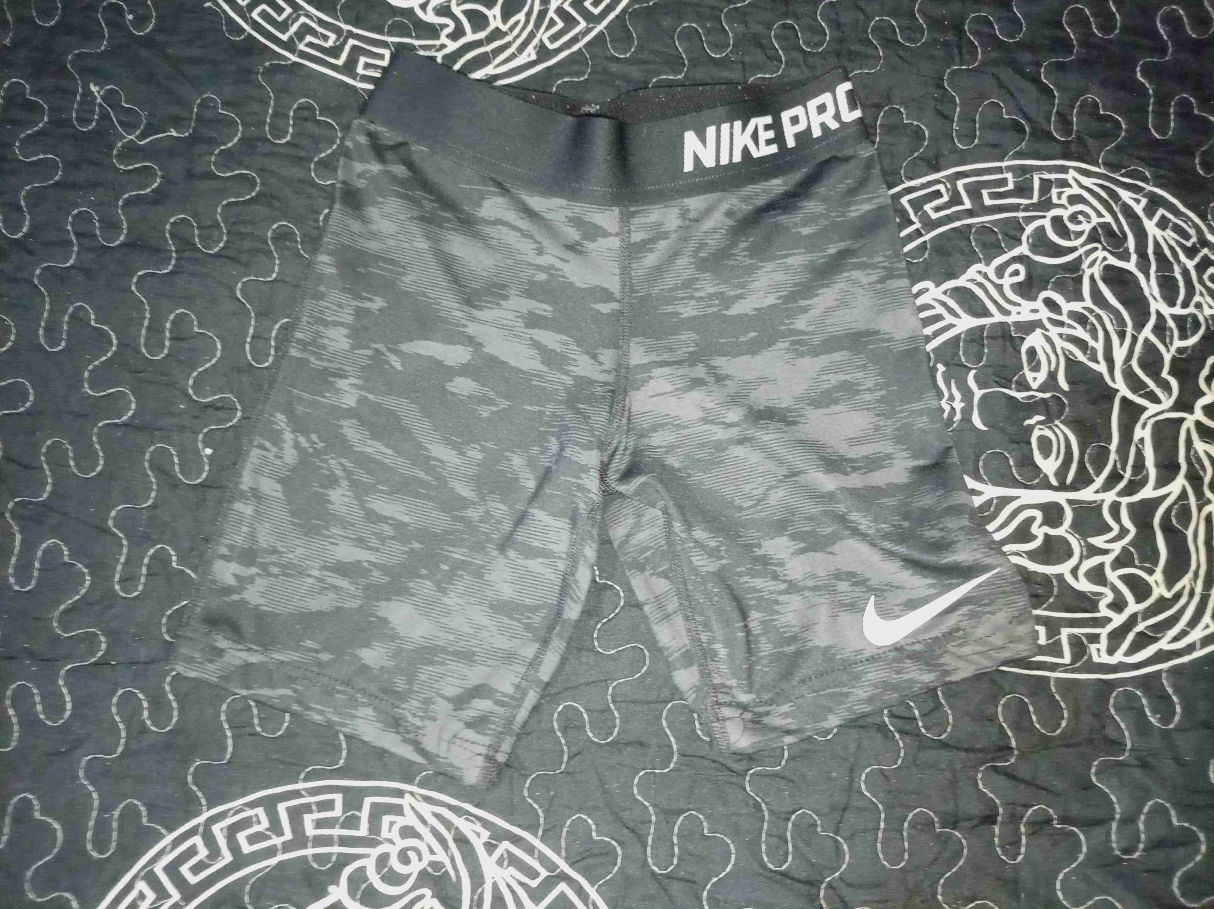Shorts deportivos Nike Pro camuflados