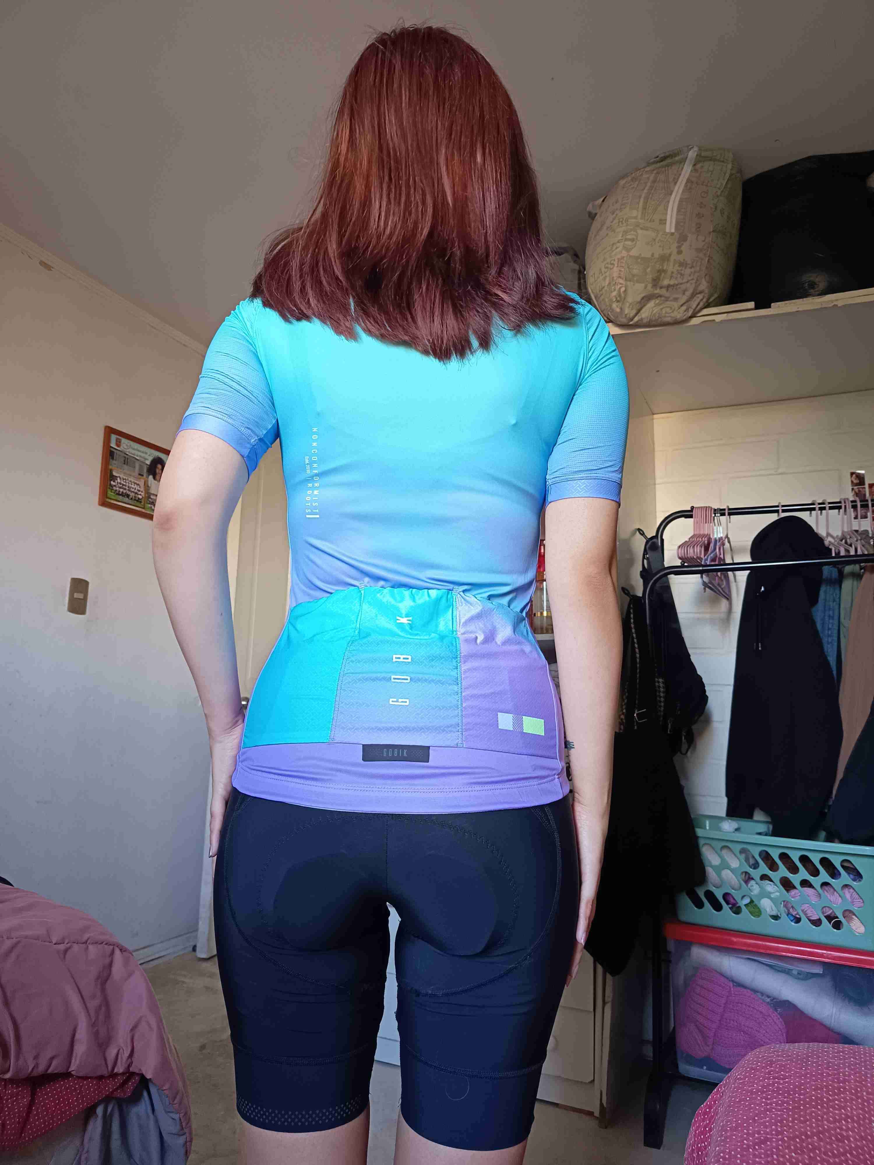 Conjunto de ciclismo mujer Gobik – Unconformist - miniatura 2