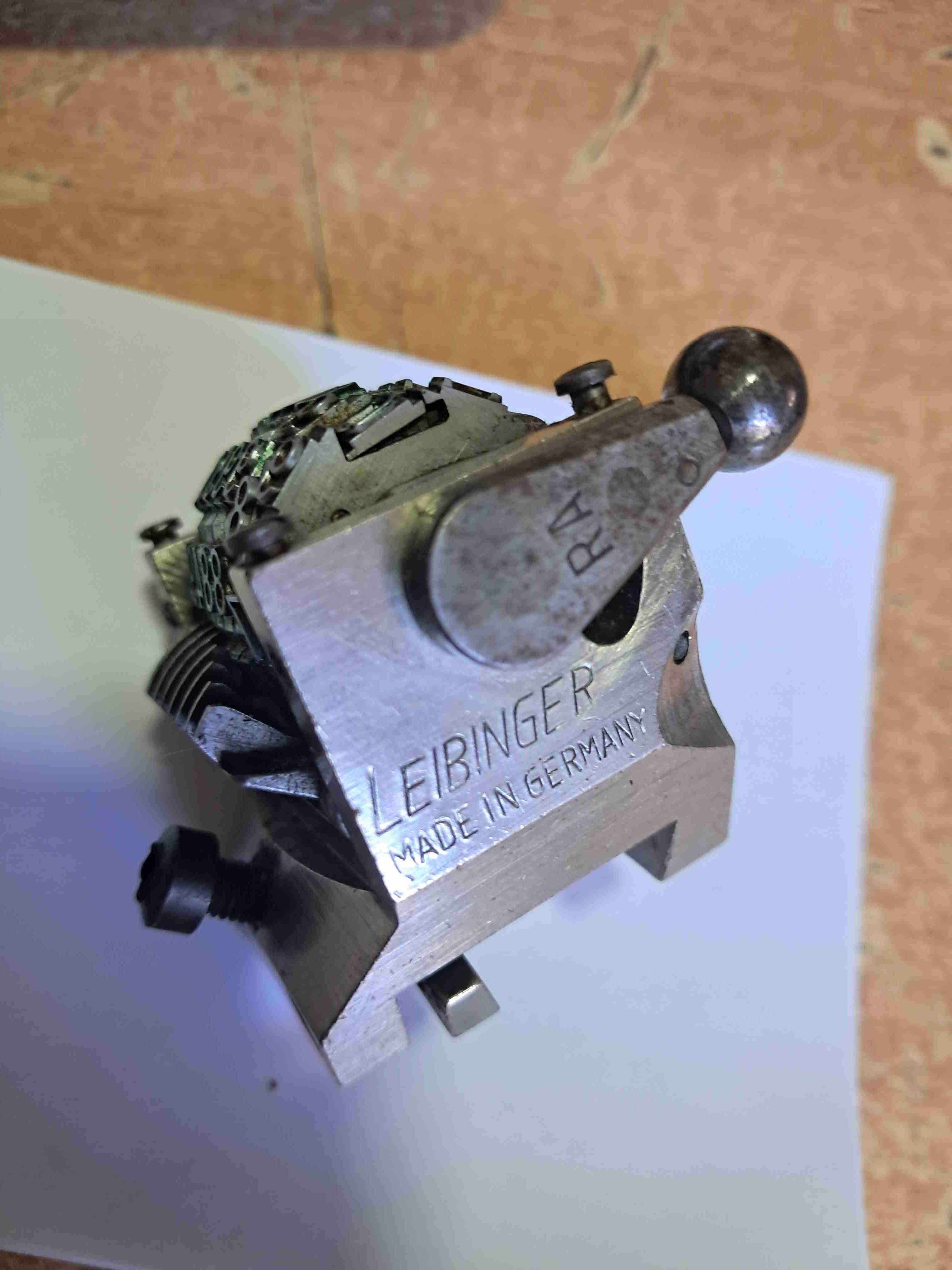 Sello numerador metálico antiguo aleman funciona - miniatura 4