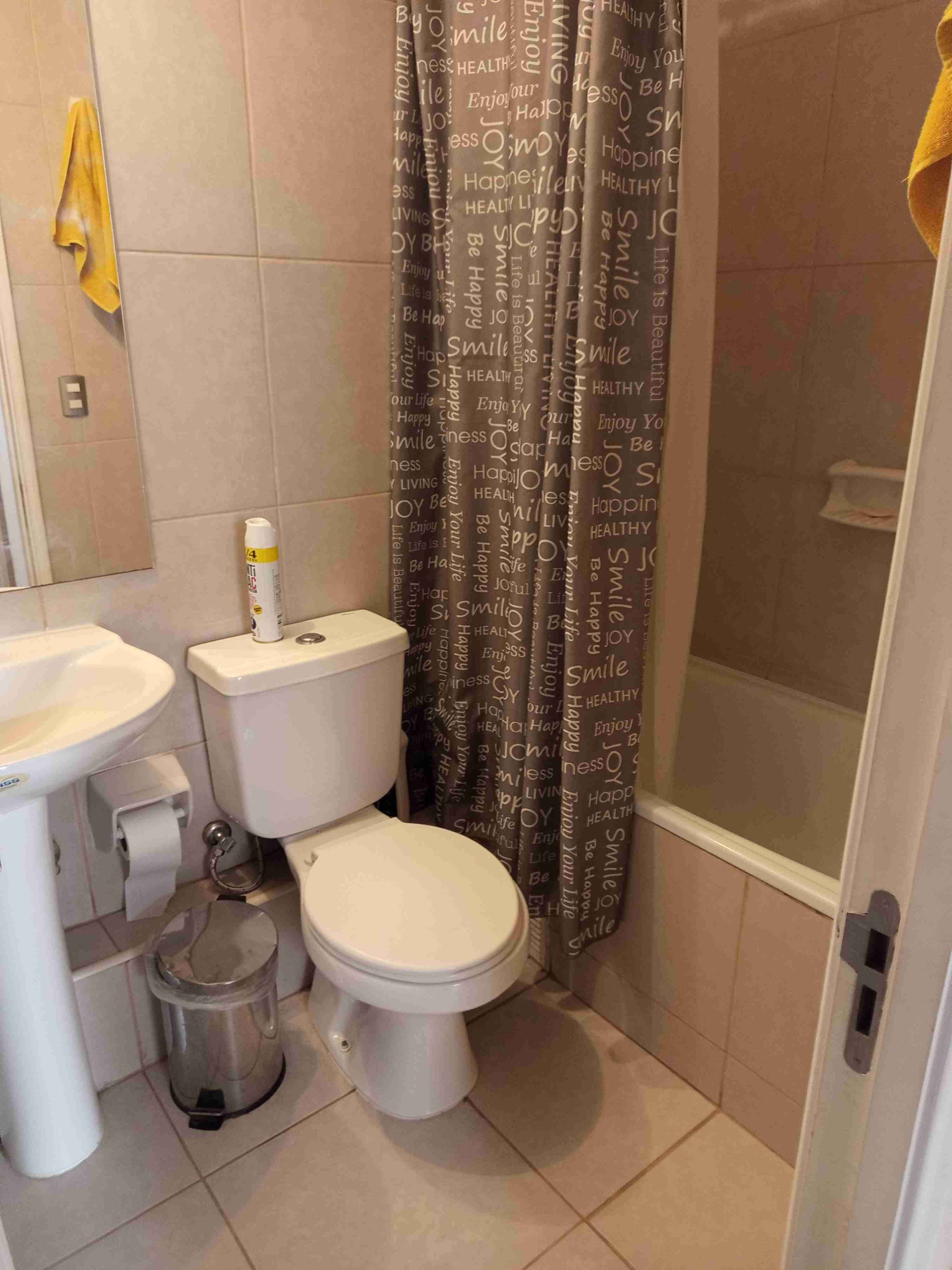 Habitación disponible - miniatura 1