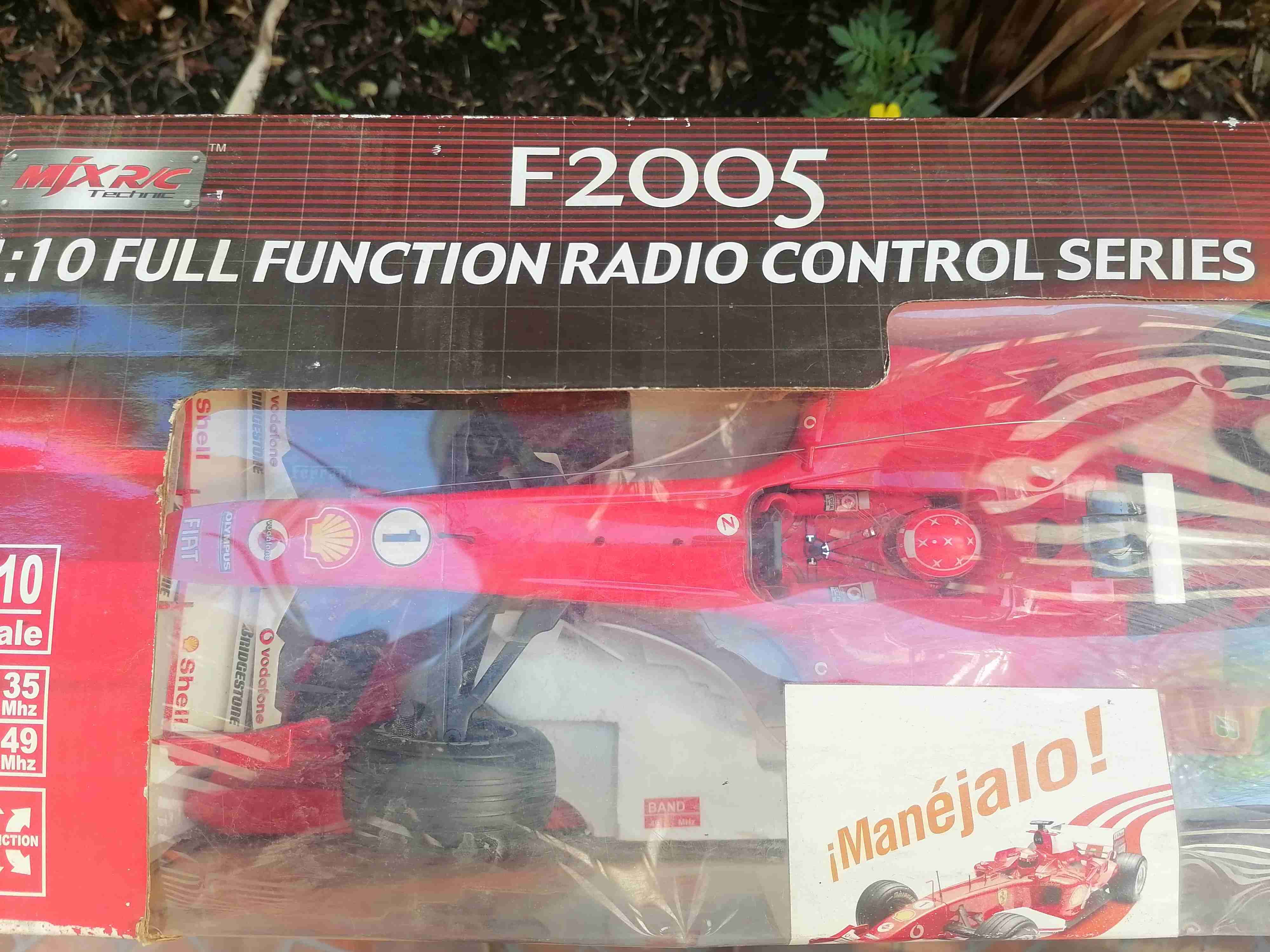 Auto a control remoto F2005 - miniatura 1