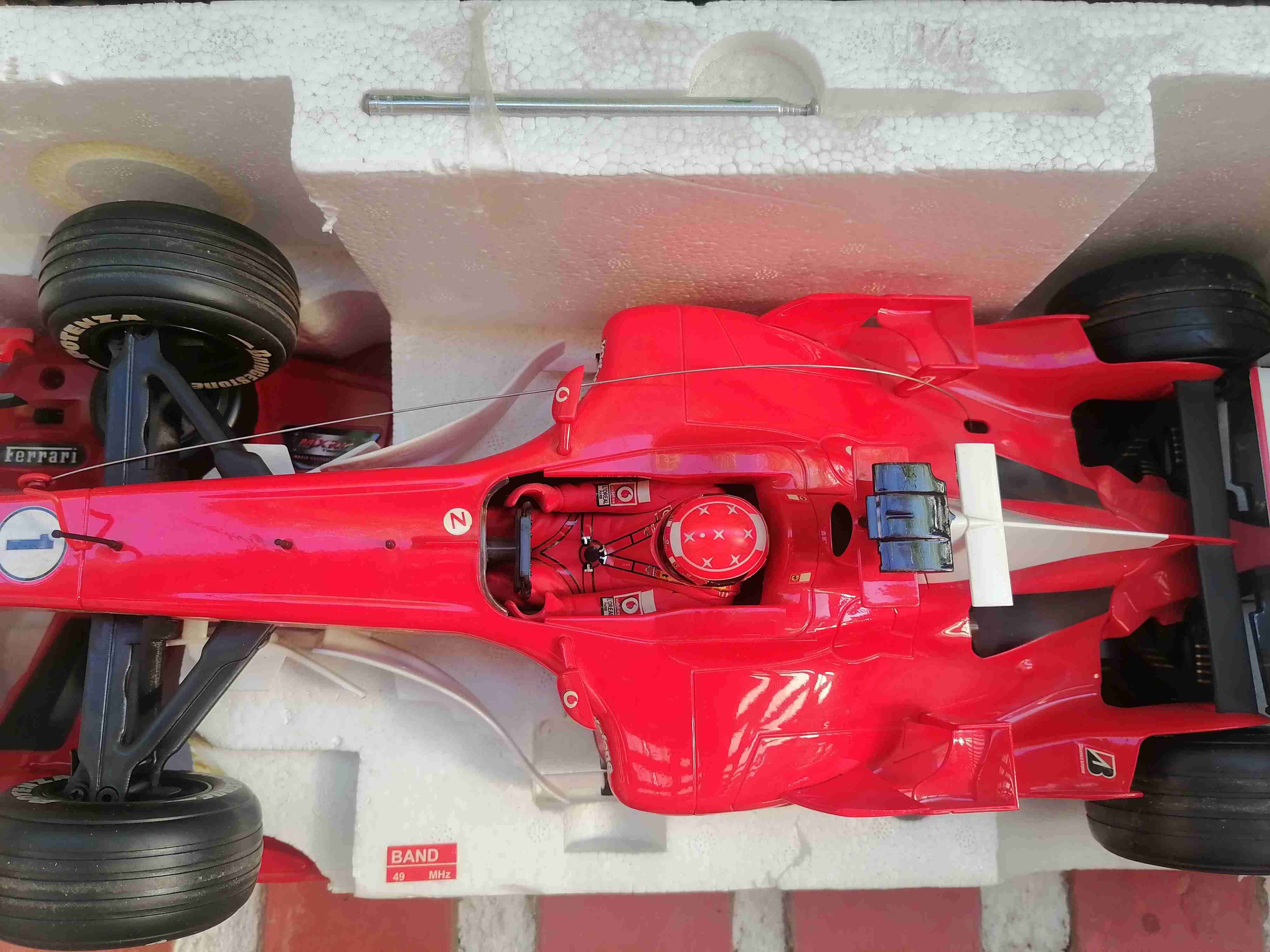 Auto a control remoto F2005 - miniatura 3