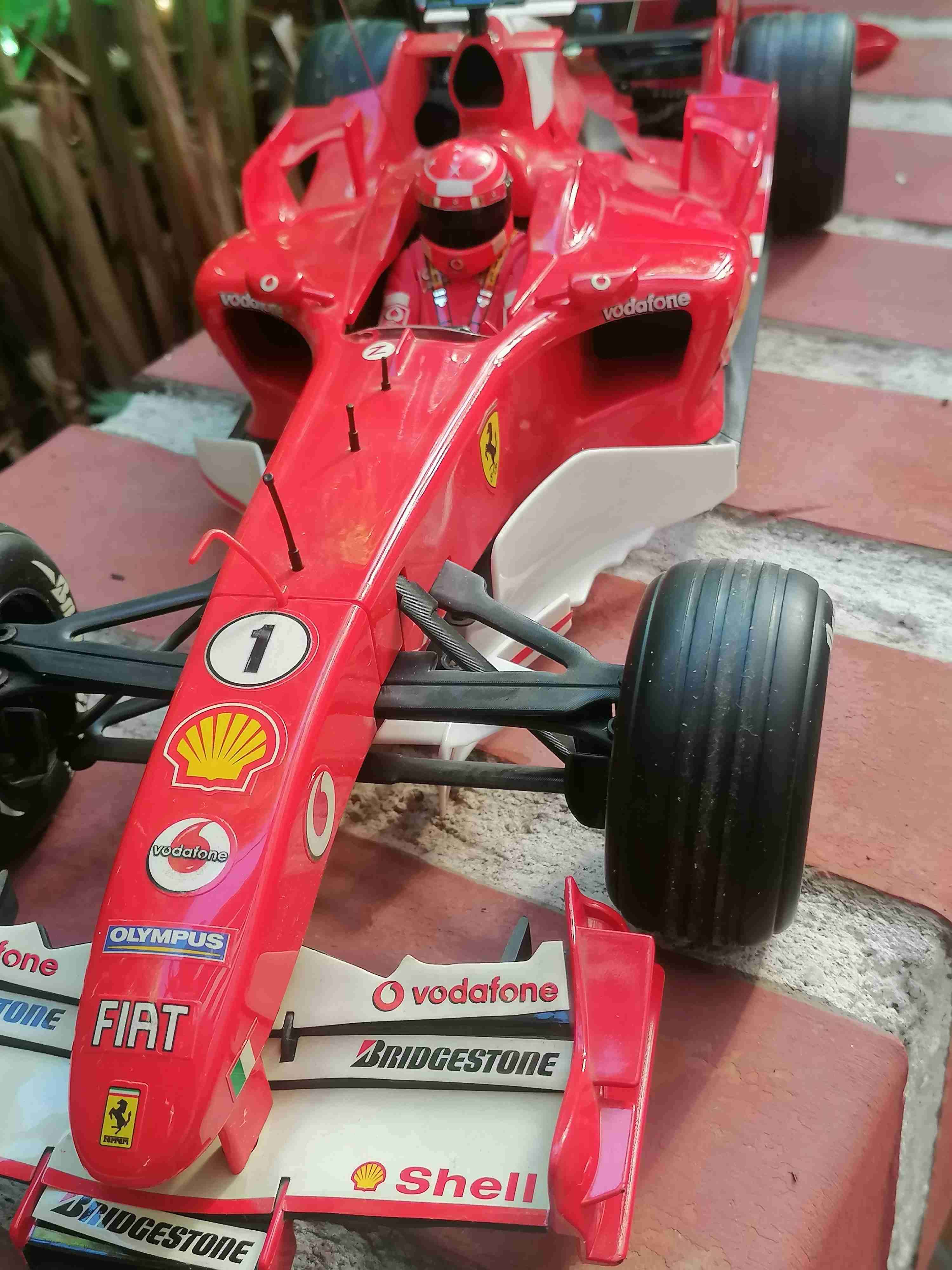 Auto a control remoto F2005 - miniatura 4