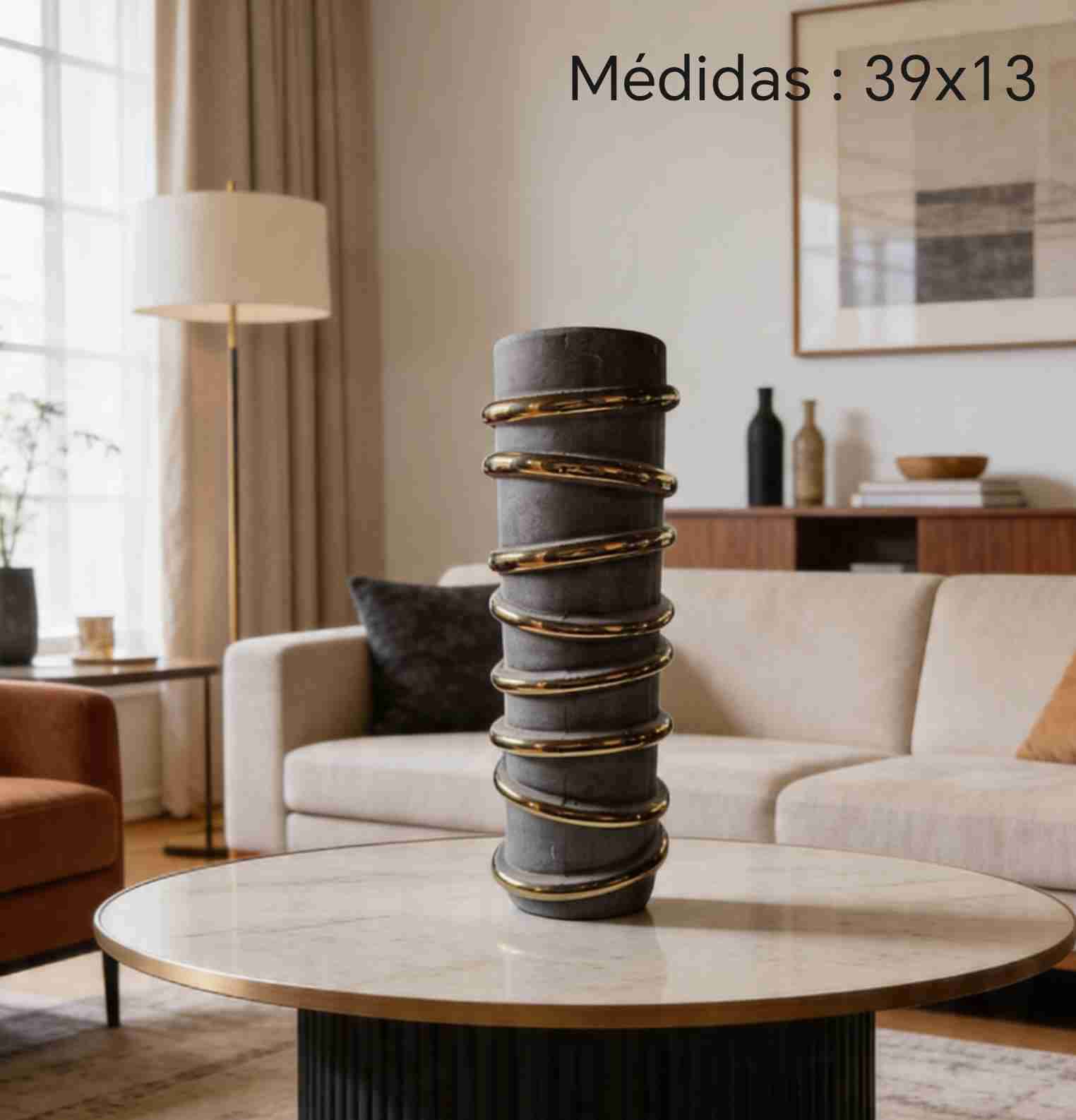 Florero decorativo gris y dorado