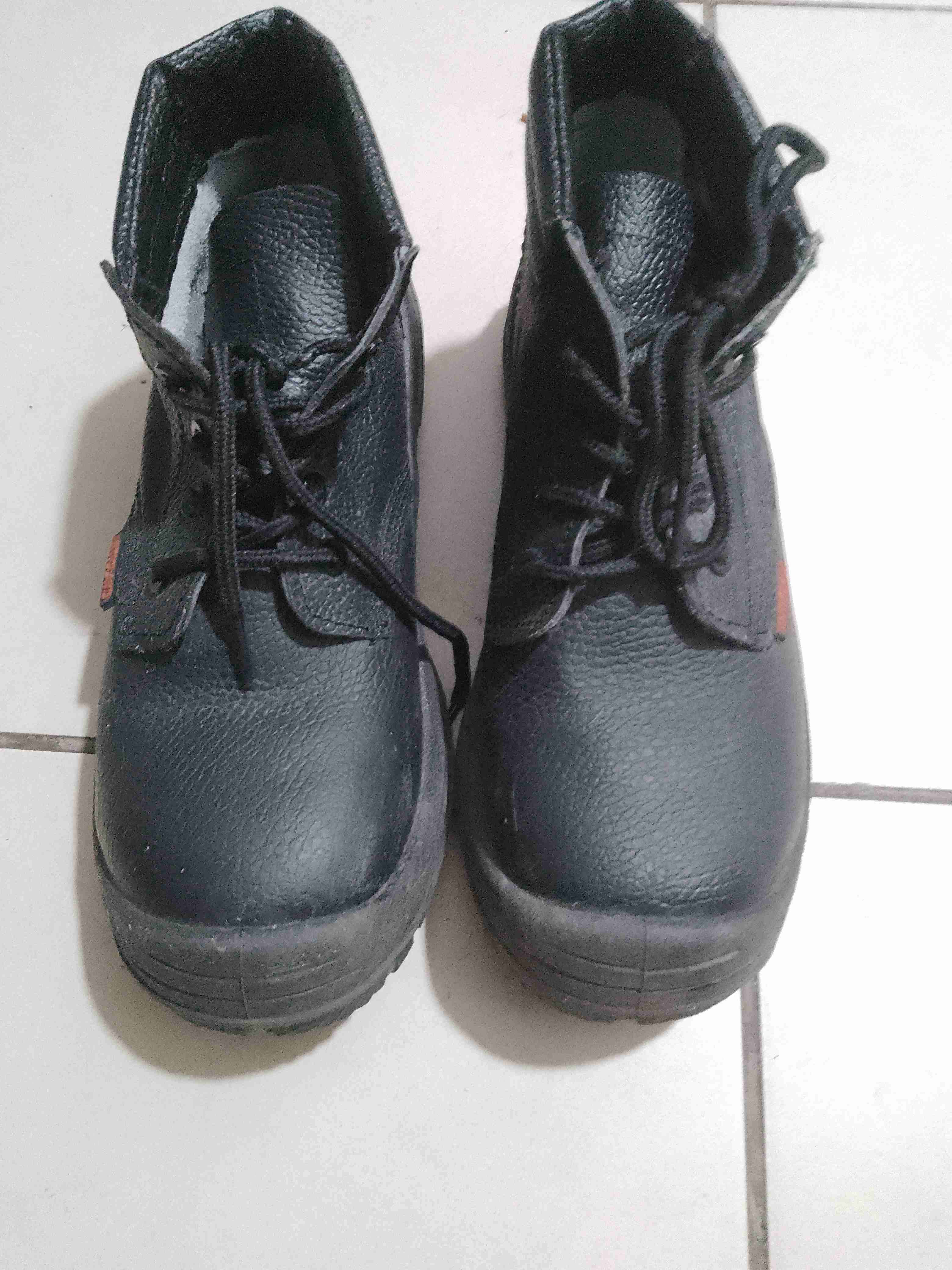 Bototos negros de cuero - miniatura 1