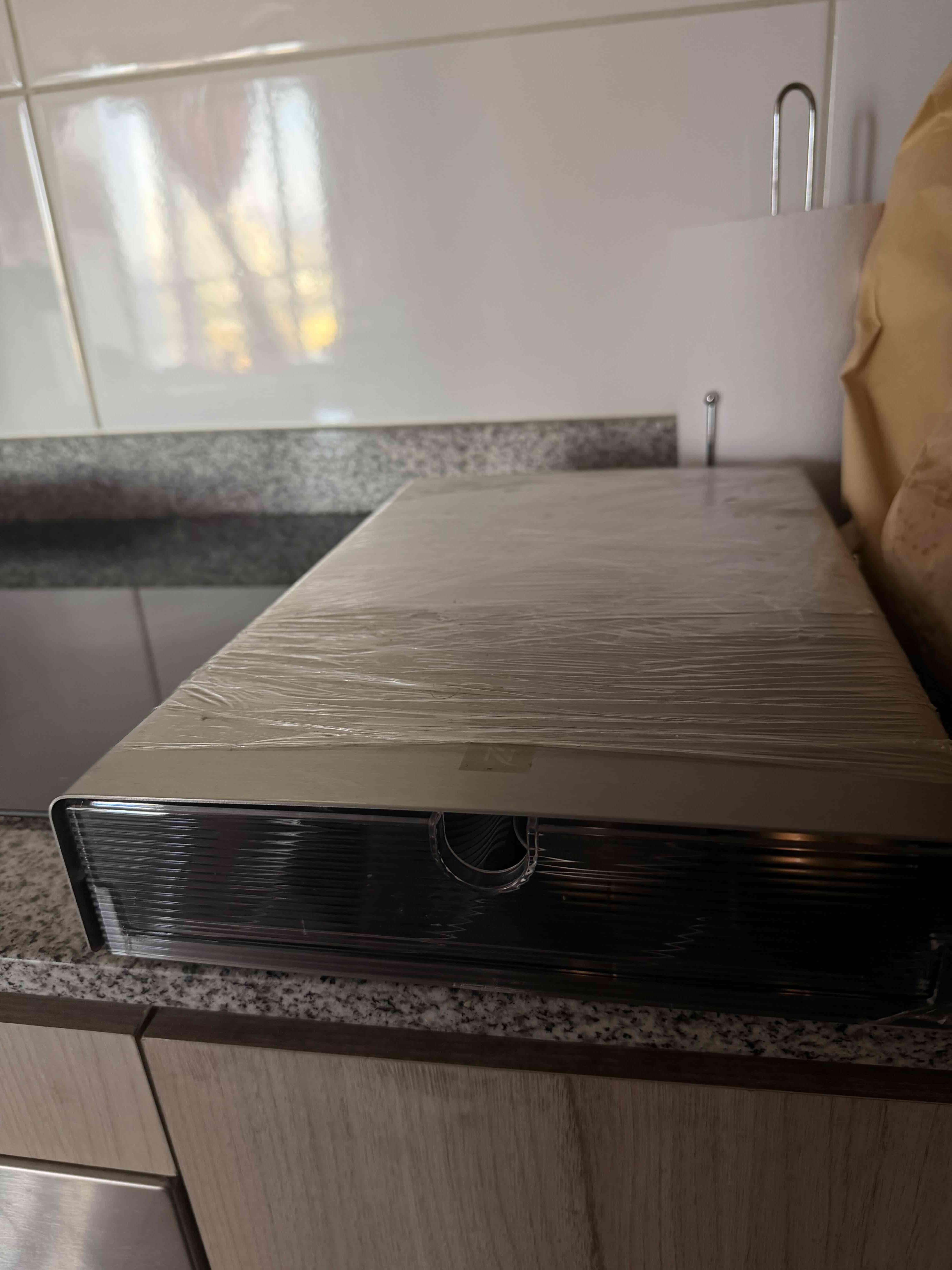 Máquina de café Nespresso negra - miniatura 4