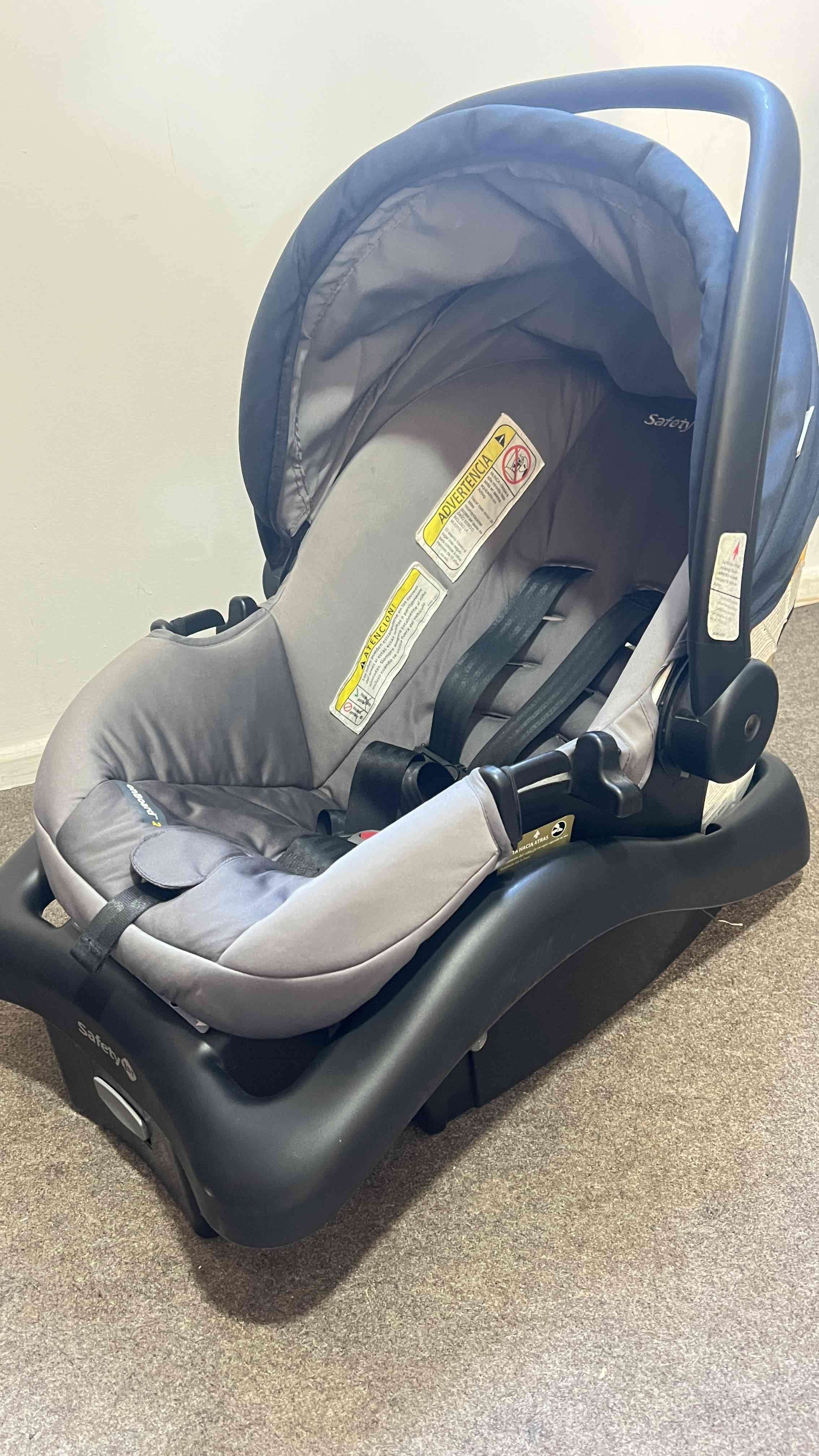 Coche de bebé plegable gris - miniatura 3