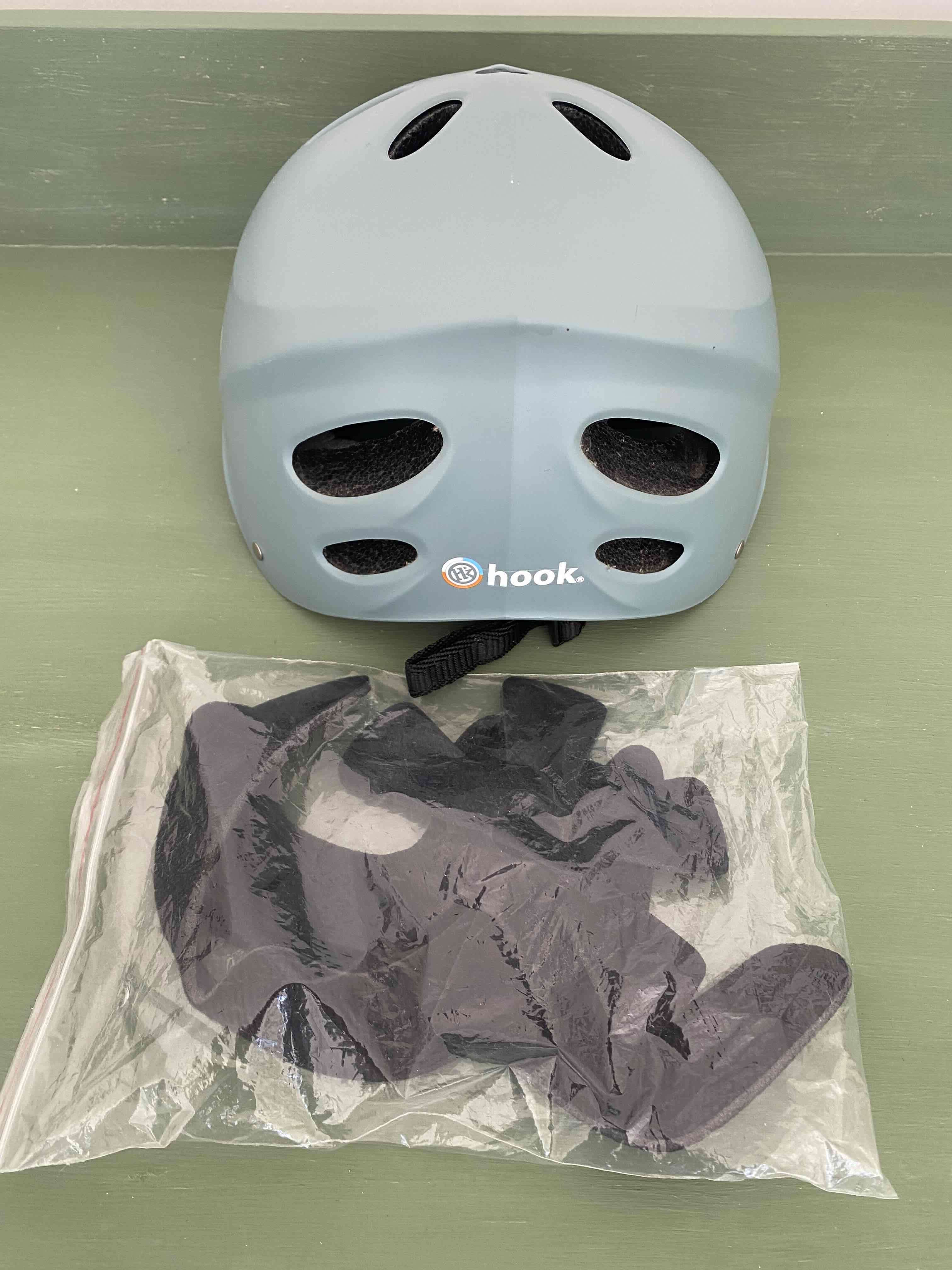 Casco de ciclismo Hook con luz. - miniatura 3