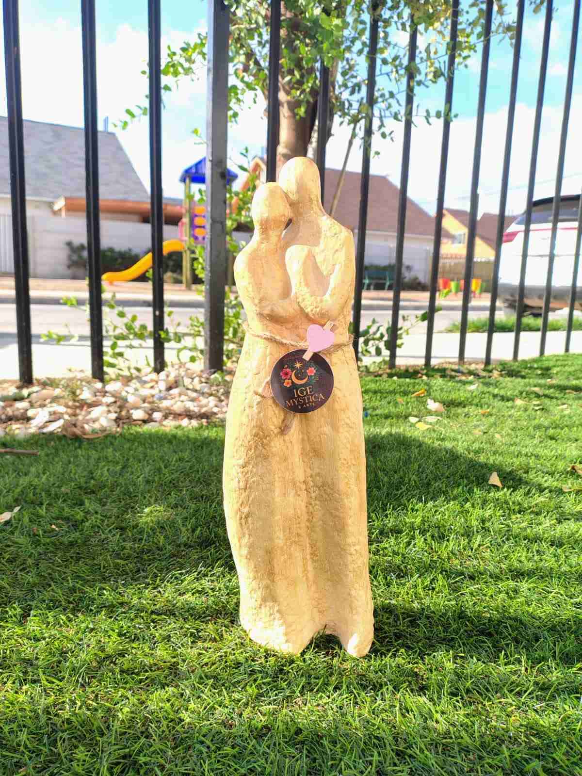 Escultura pareja ENAMORADOS ✨🩷 - miniatura 1