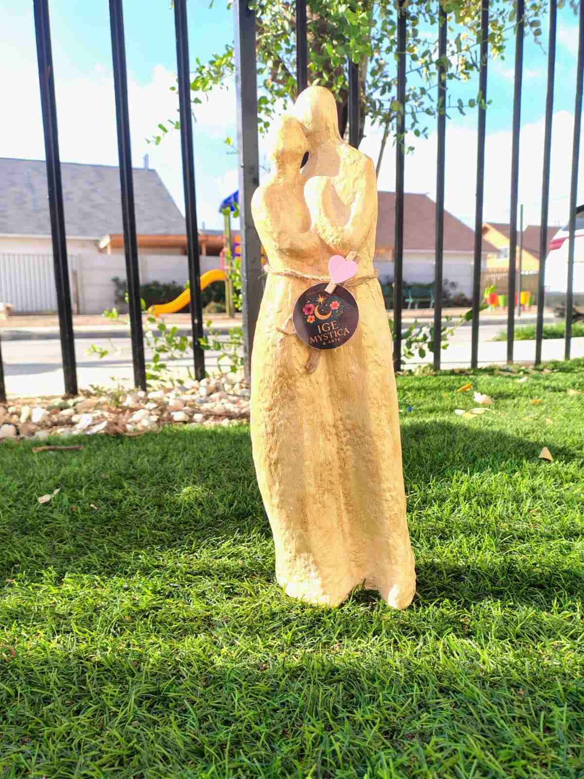 Escultura pareja ENAMORADOS ✨🩷 - miniatura 2