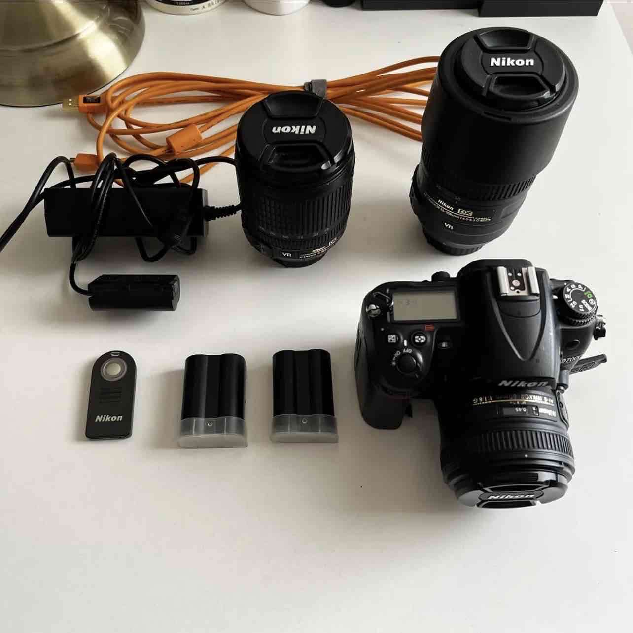 Cámara Nikon D7000 con lente - miniatura 3