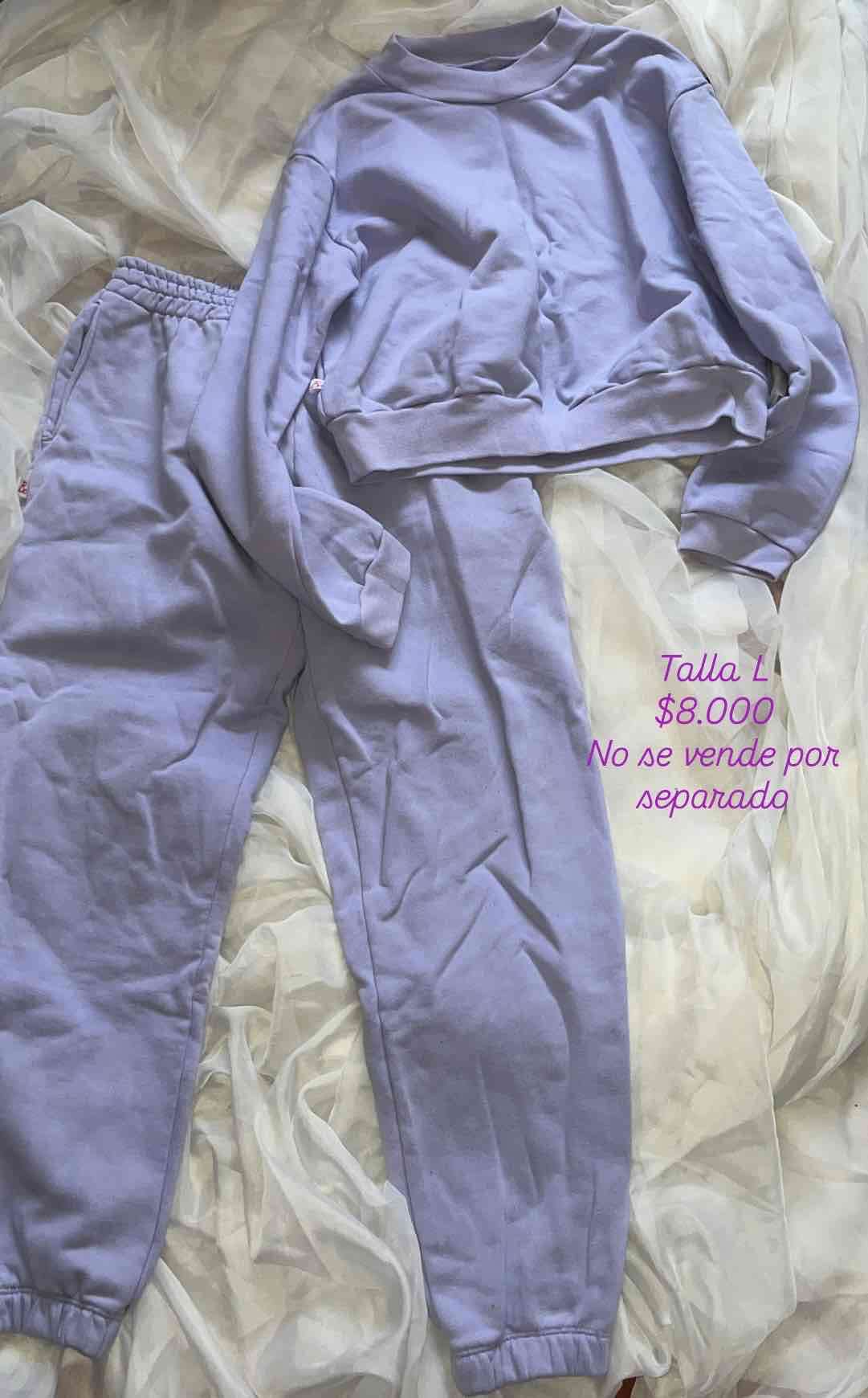 Conjunto de buzo lila talla L