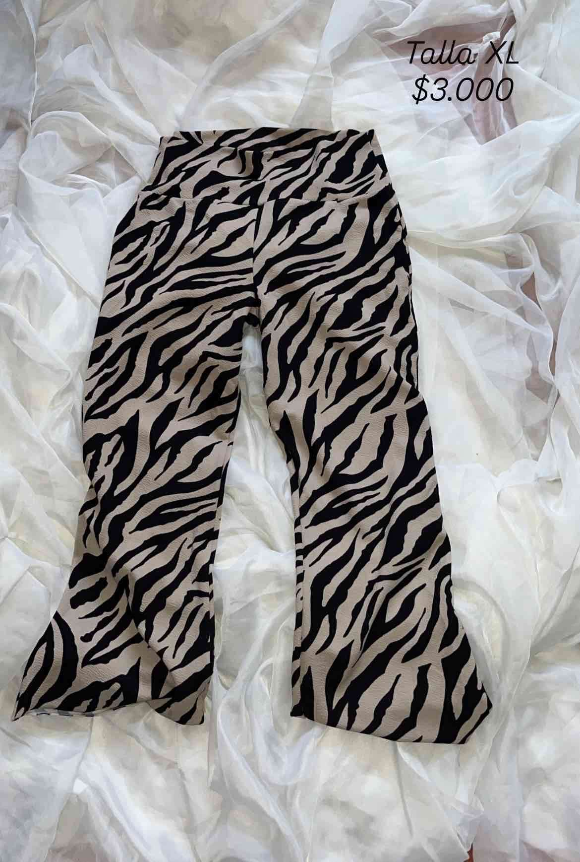 Pantalones animal print talla XL