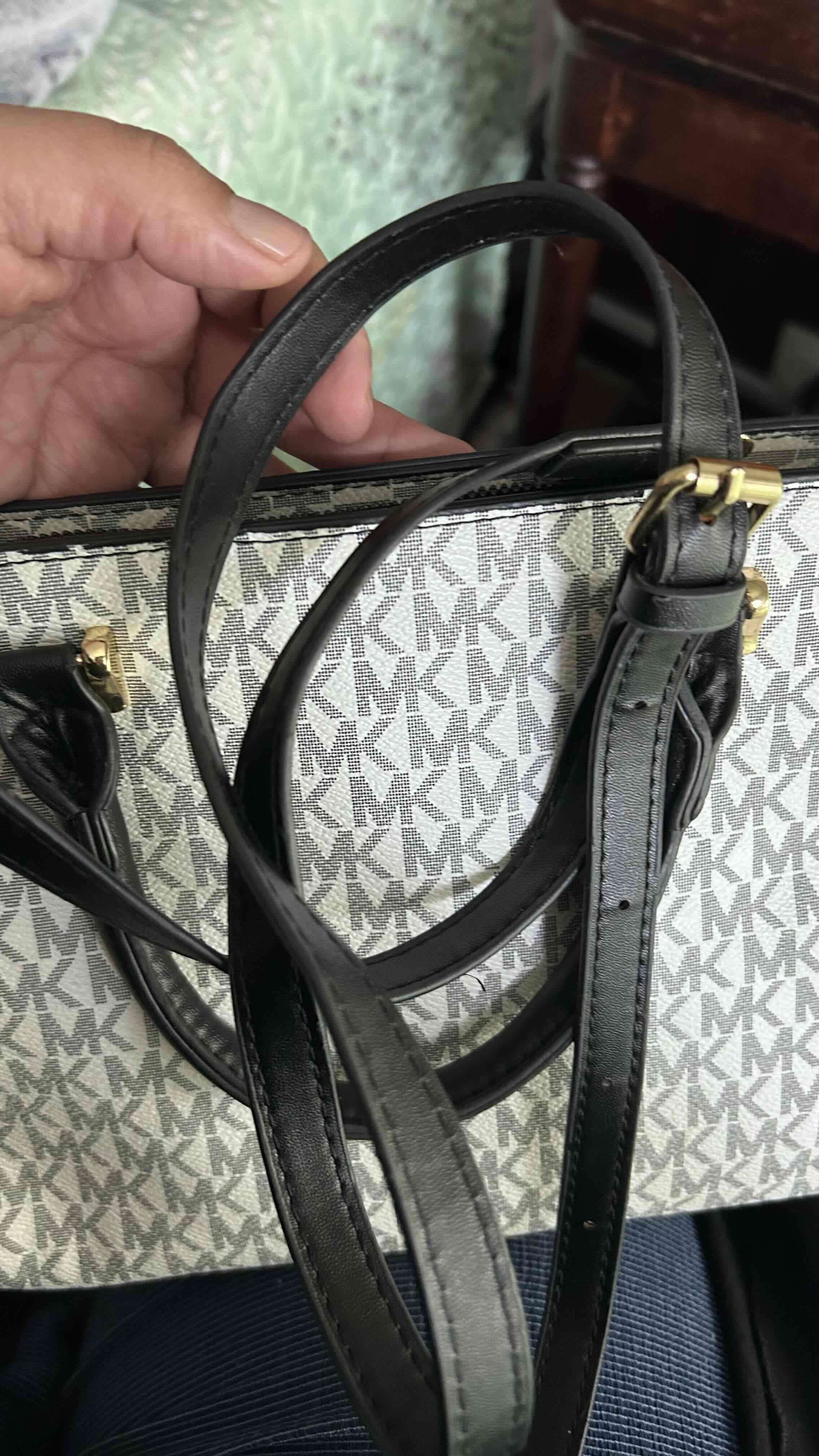 Bolso Michael Kors diseño logo - miniatura 3