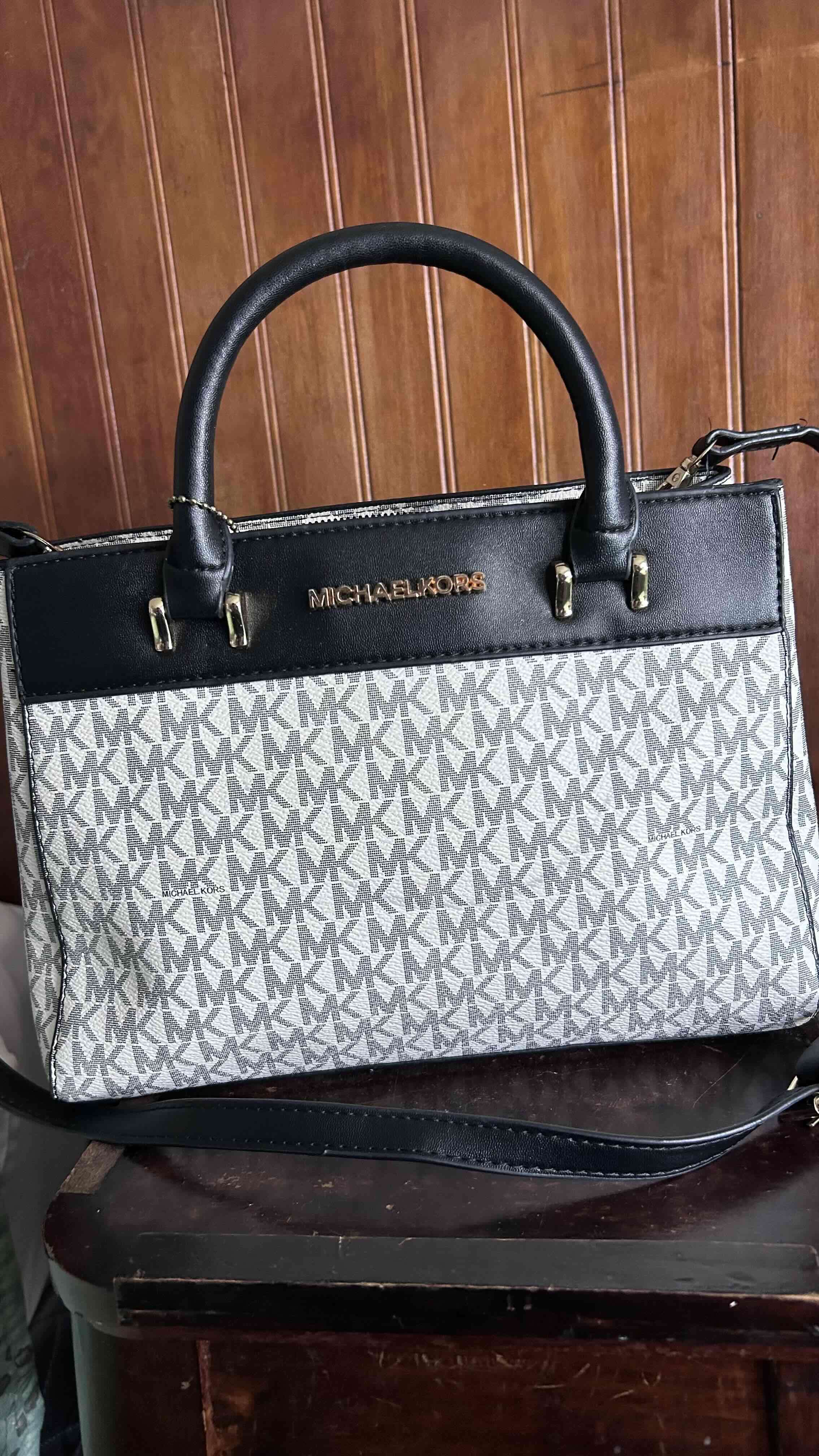 Bolso Michael Kors diseño logo - miniatura 4