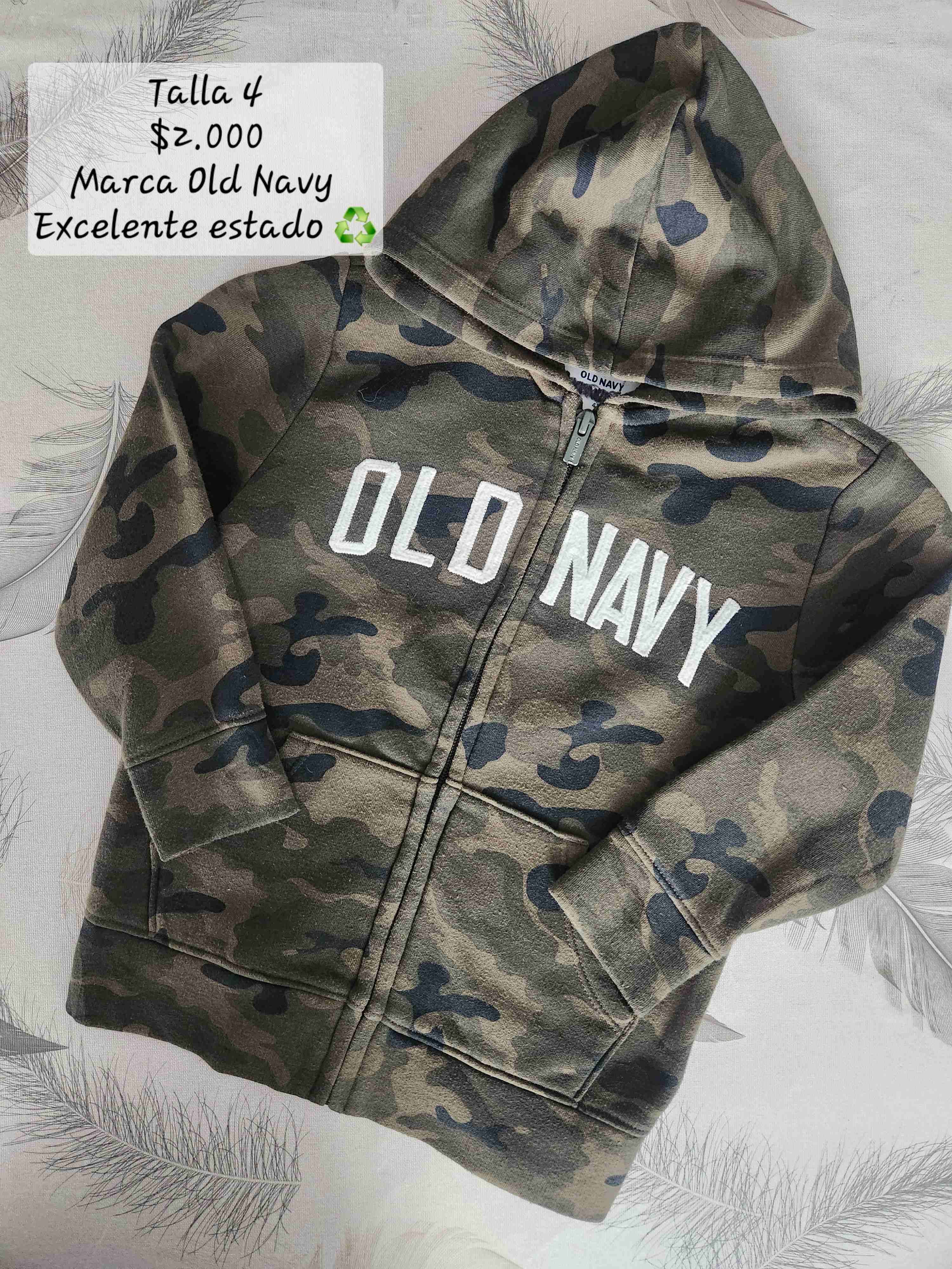 Polerón camuflado Old Navy niño