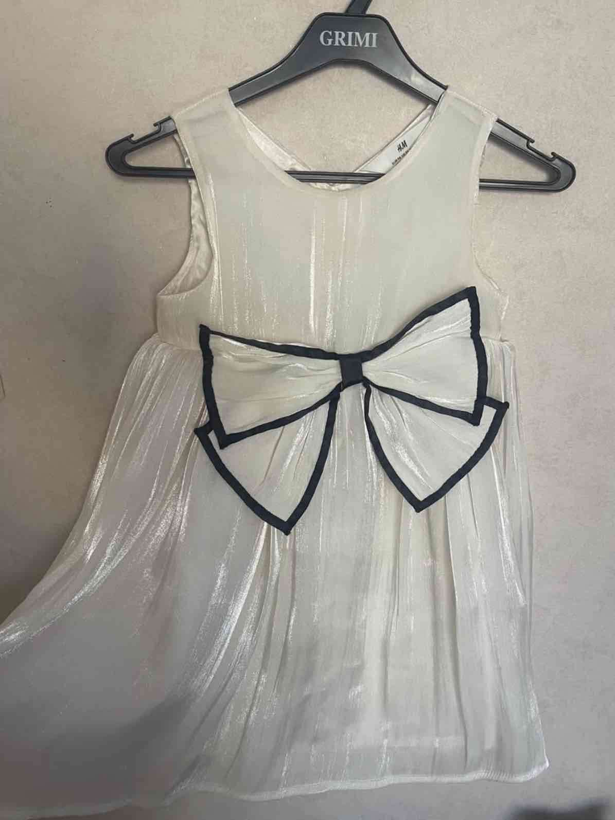 Vestido blanco con lazo negro - miniatura 1