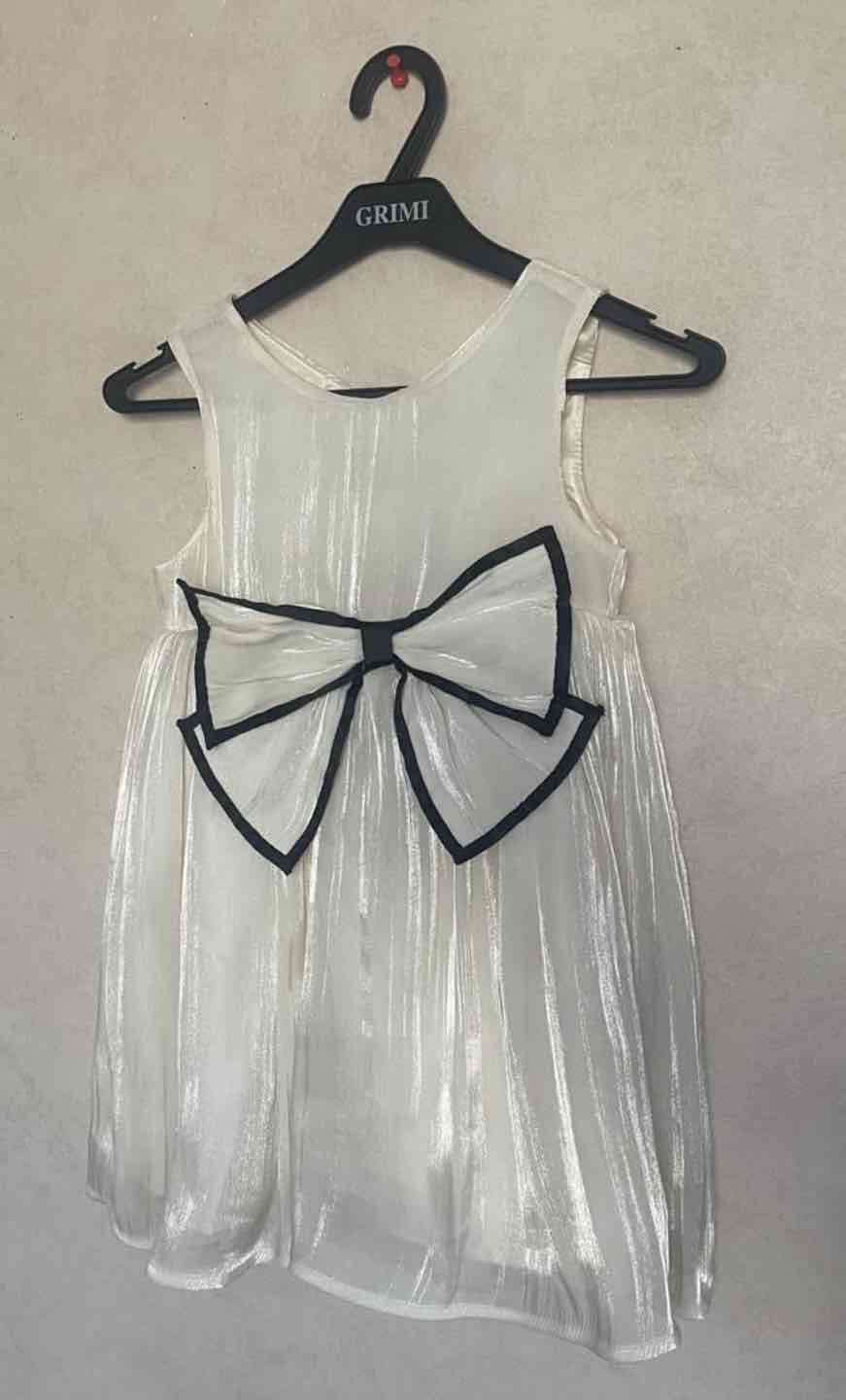 Vestido blanco con lazo negro - miniatura 2
