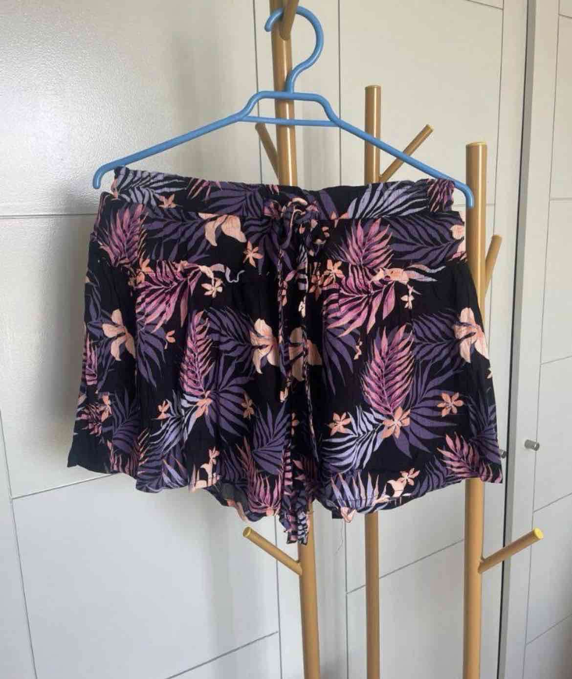 Shorts estampados de flores - miniatura 1