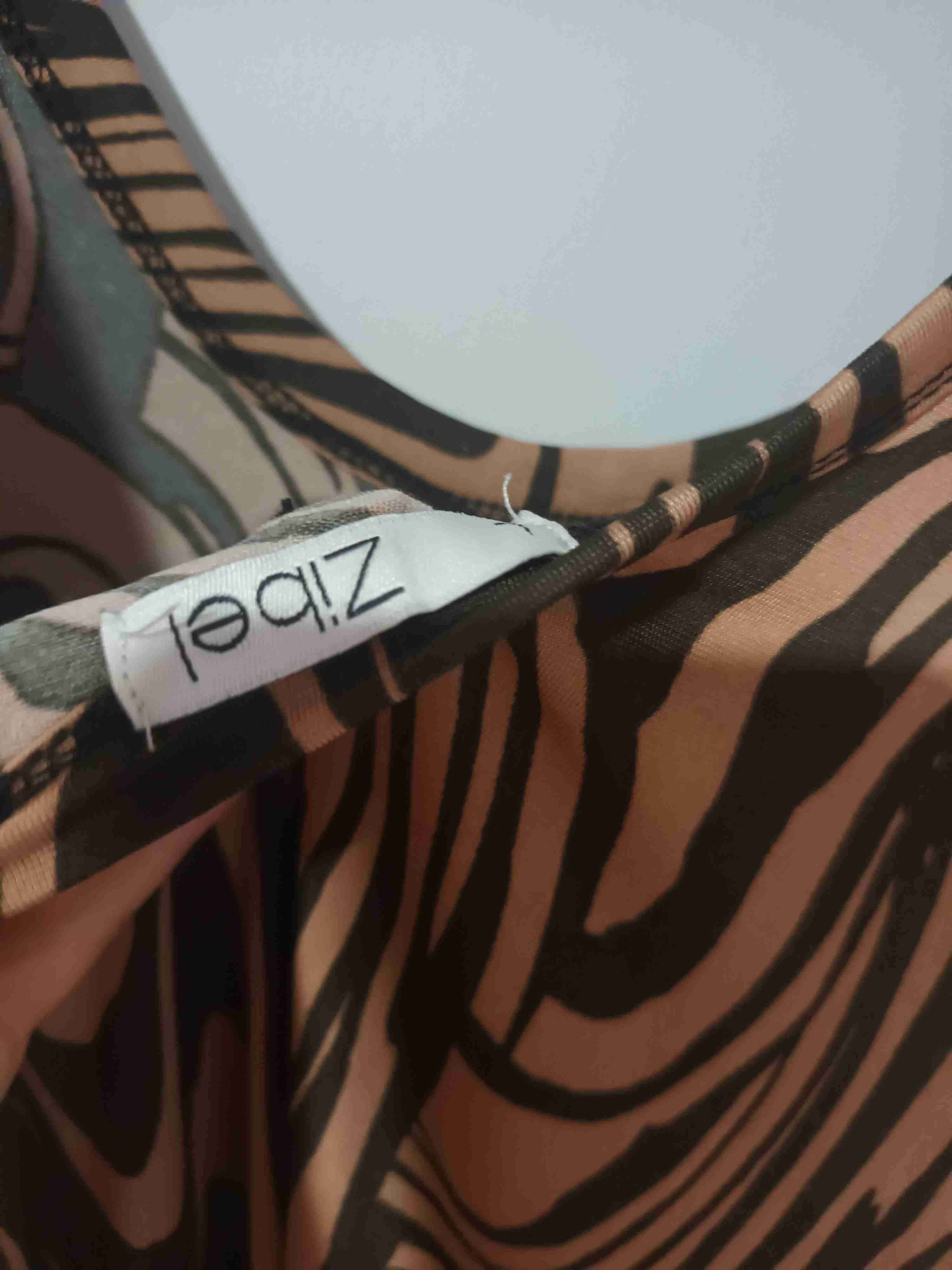 Vestido estampado marrón y negro - miniatura 4