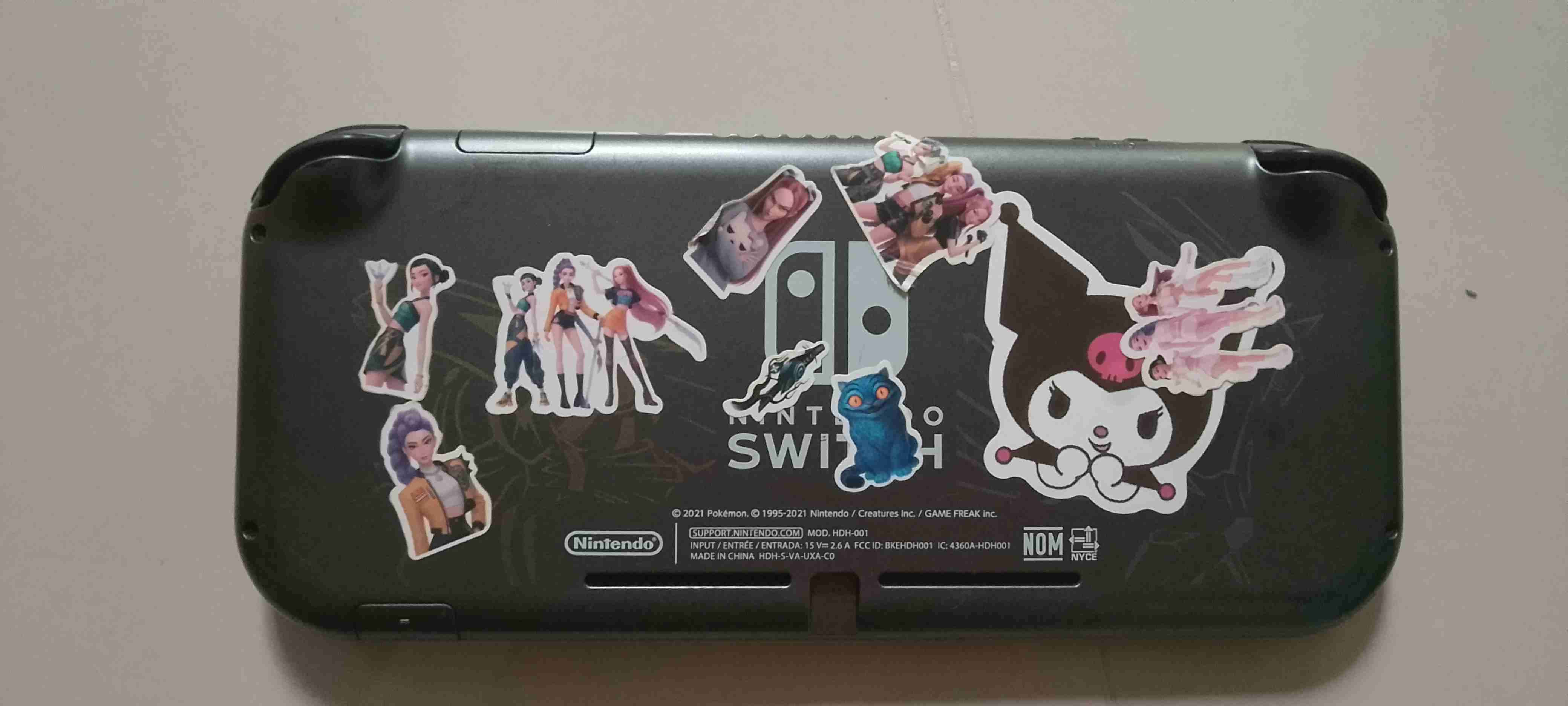 Consola Nintendo switch lite edición Pokemón - miniatura 4