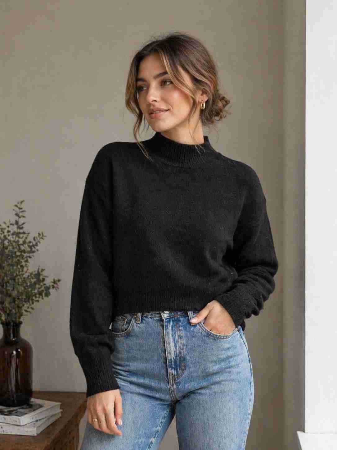 Suéter básico negro – poco uso, excelente estado 🖤 - miniatura 1