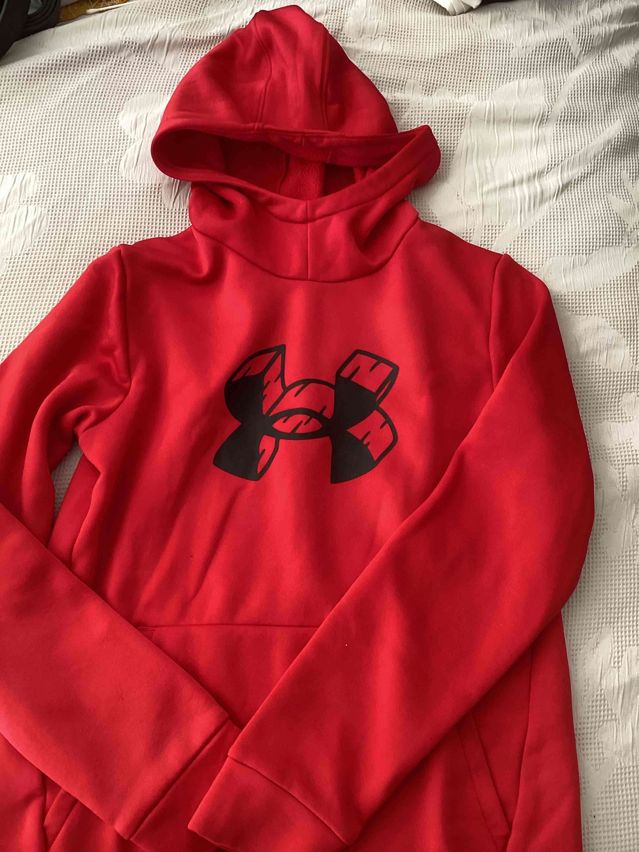 Polerón rojo con capucha y logo Under Armour - miniatura 1