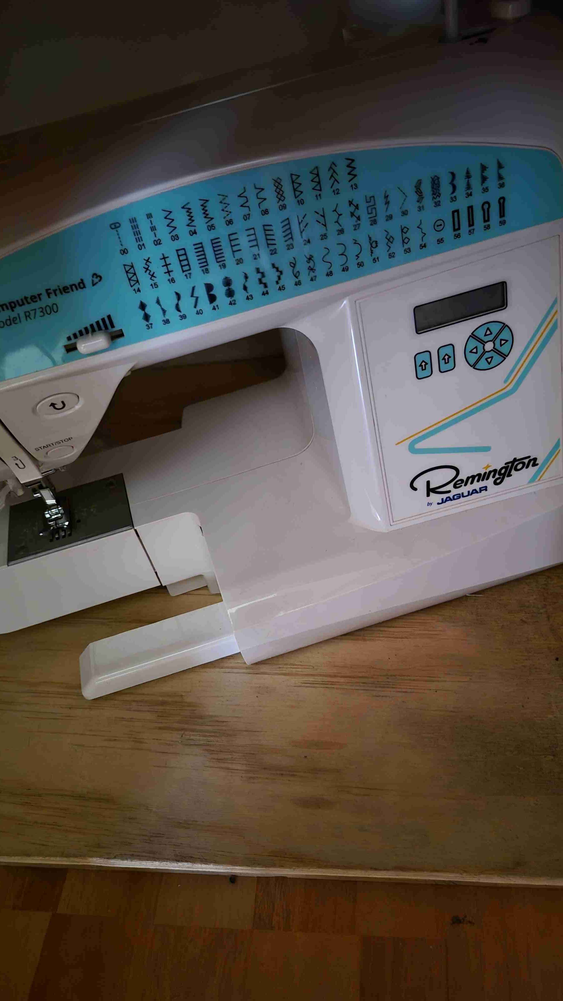 Máquina de coser Remington Jaguar - miniatura 1