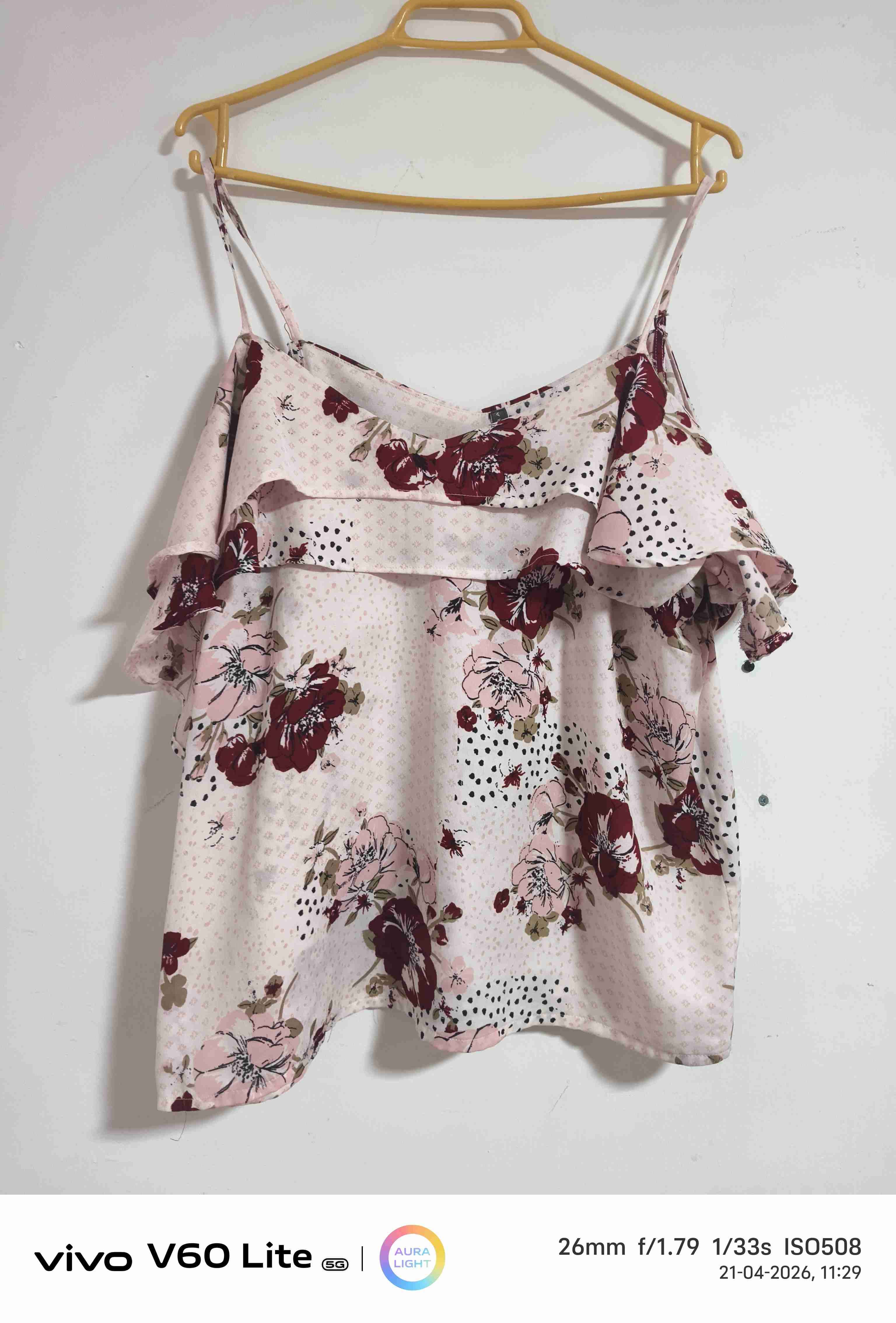 Blusa floral sin mangas - miniatura 1