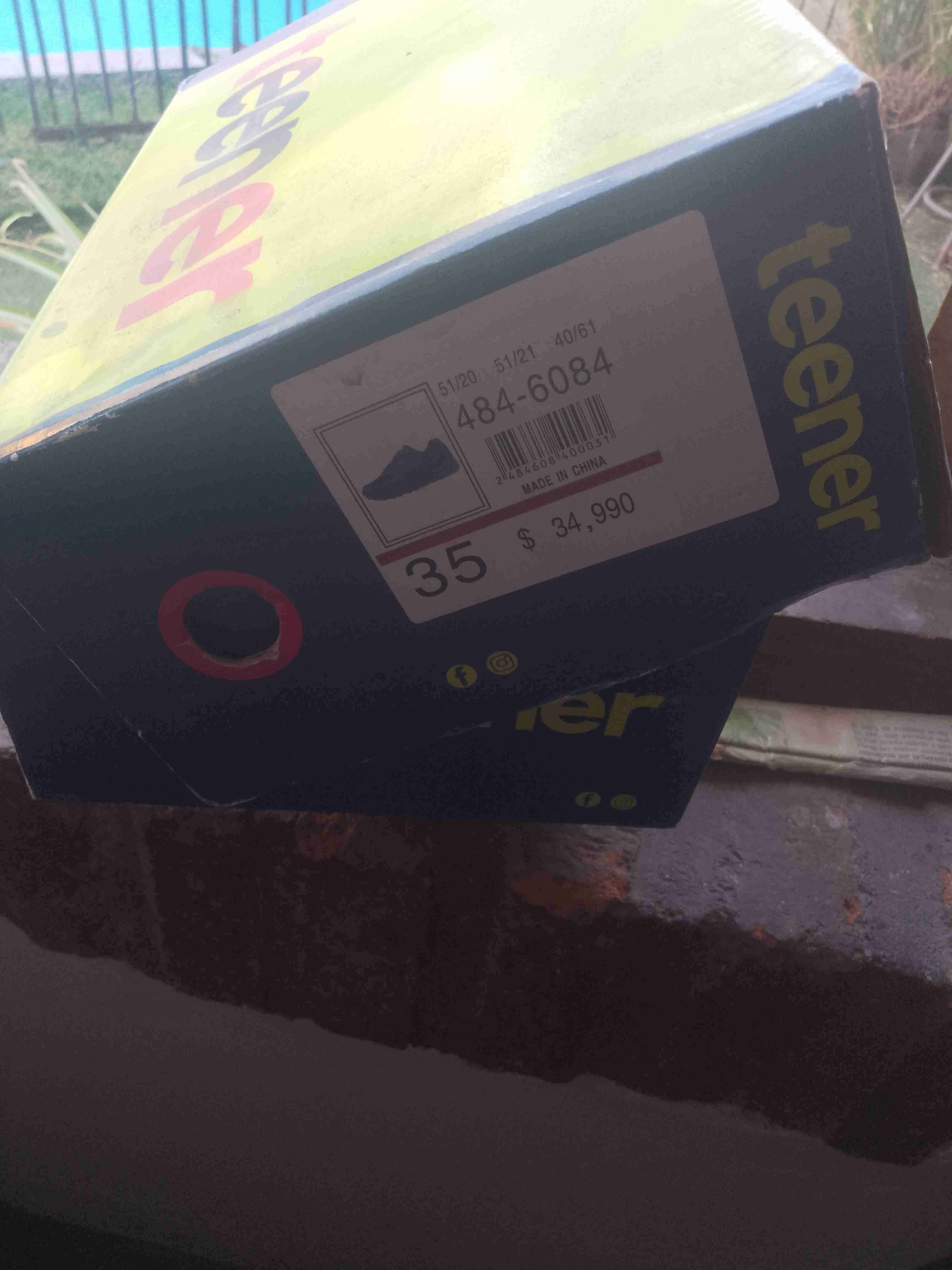 Zapatillas Teener talla 35 - miniatura 1