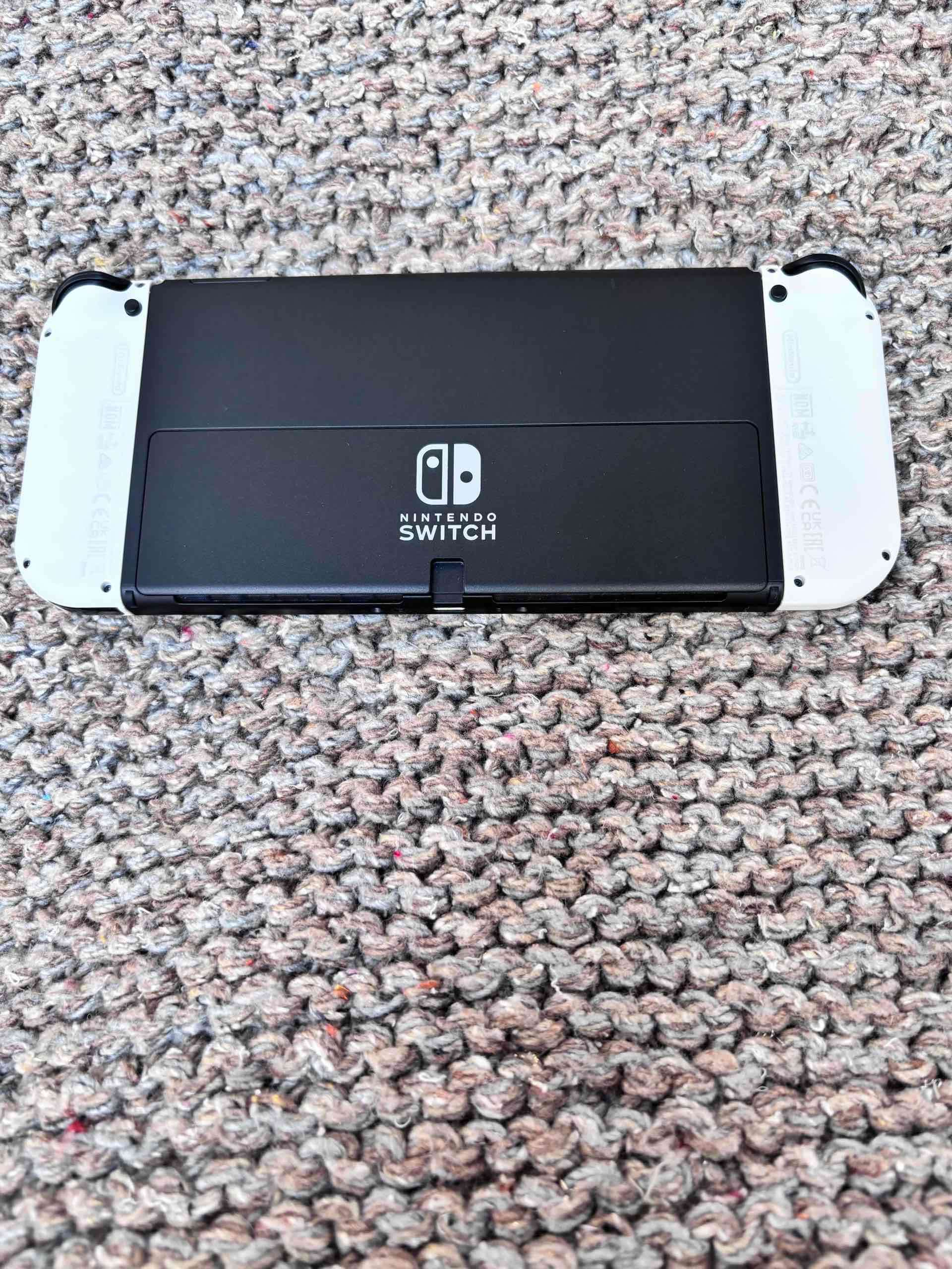 Consola Nintendo Switch OLED blanca - miniatura 3