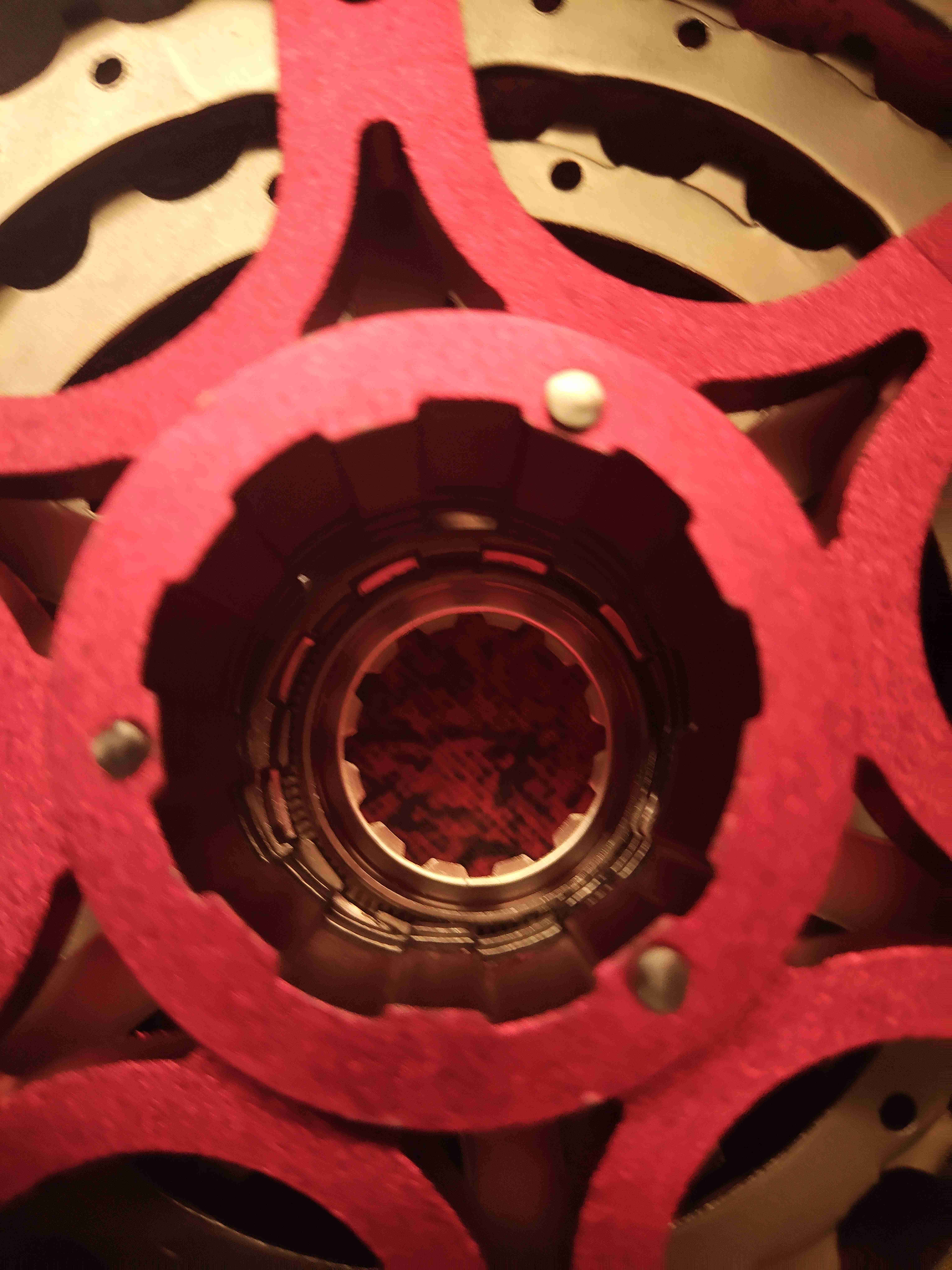 Piñón de bicicleta rojo y negro - miniatura 4