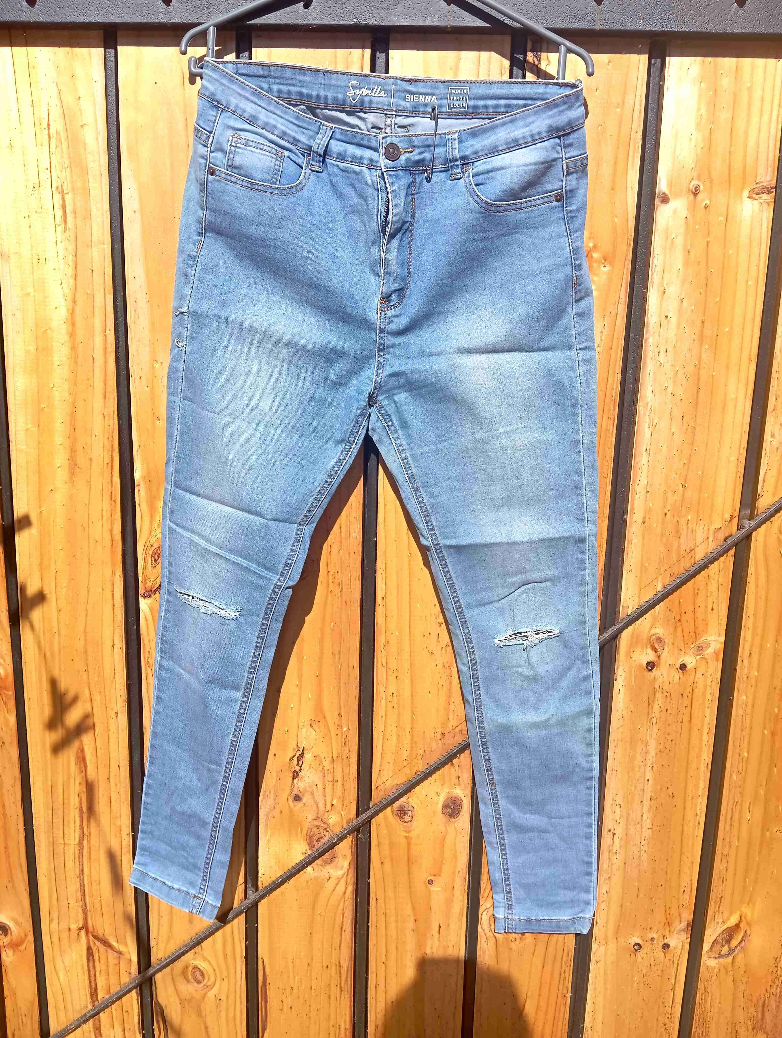 Jeans azules de mezclilla - miniatura 2