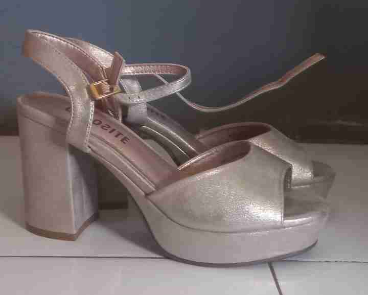 Vestido blanco de novia - miniatura 5