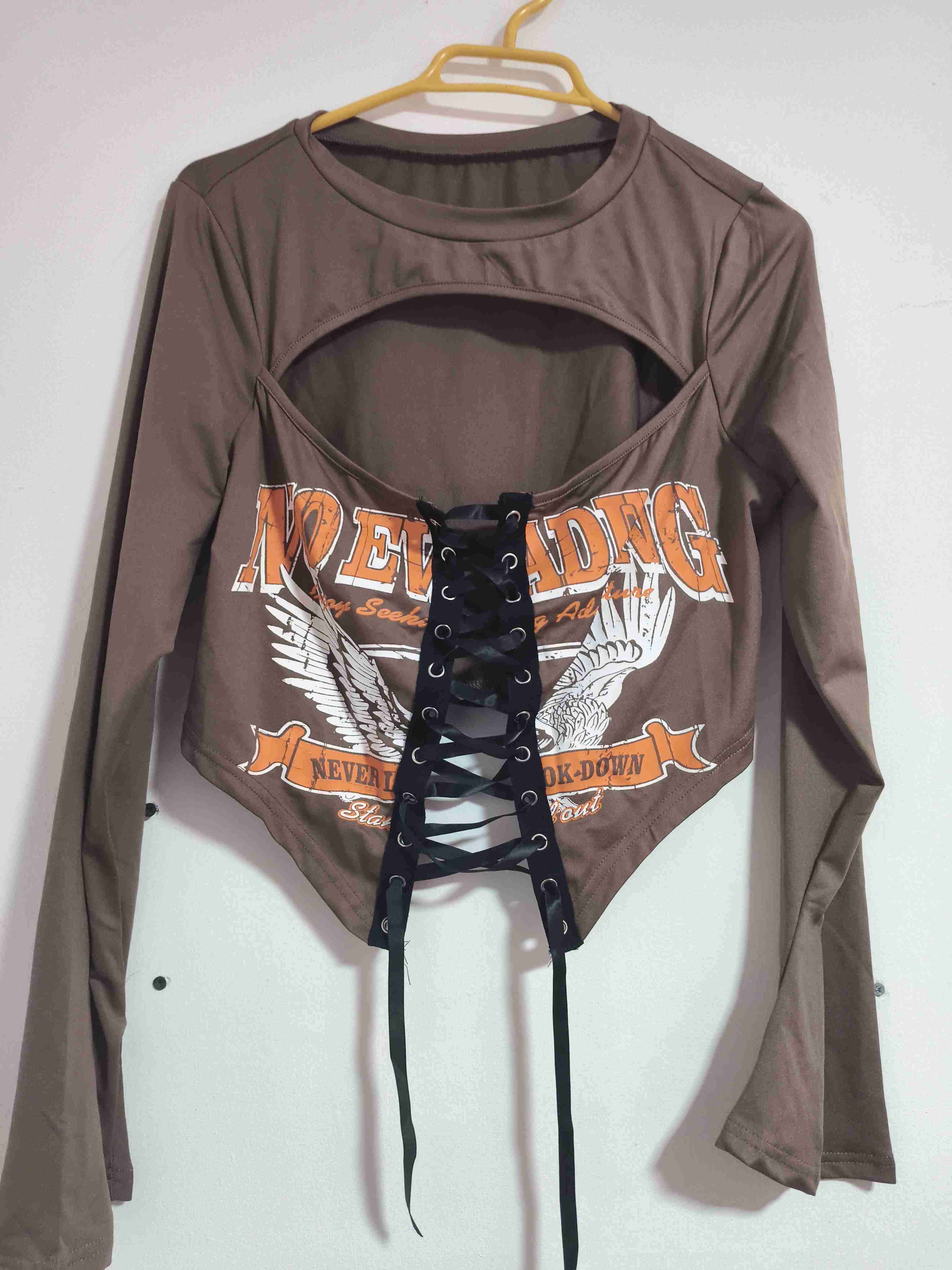 Polera café con diseño frontal - miniatura 1