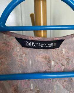 Blusa  Zara floral de gasa - miniatura 3