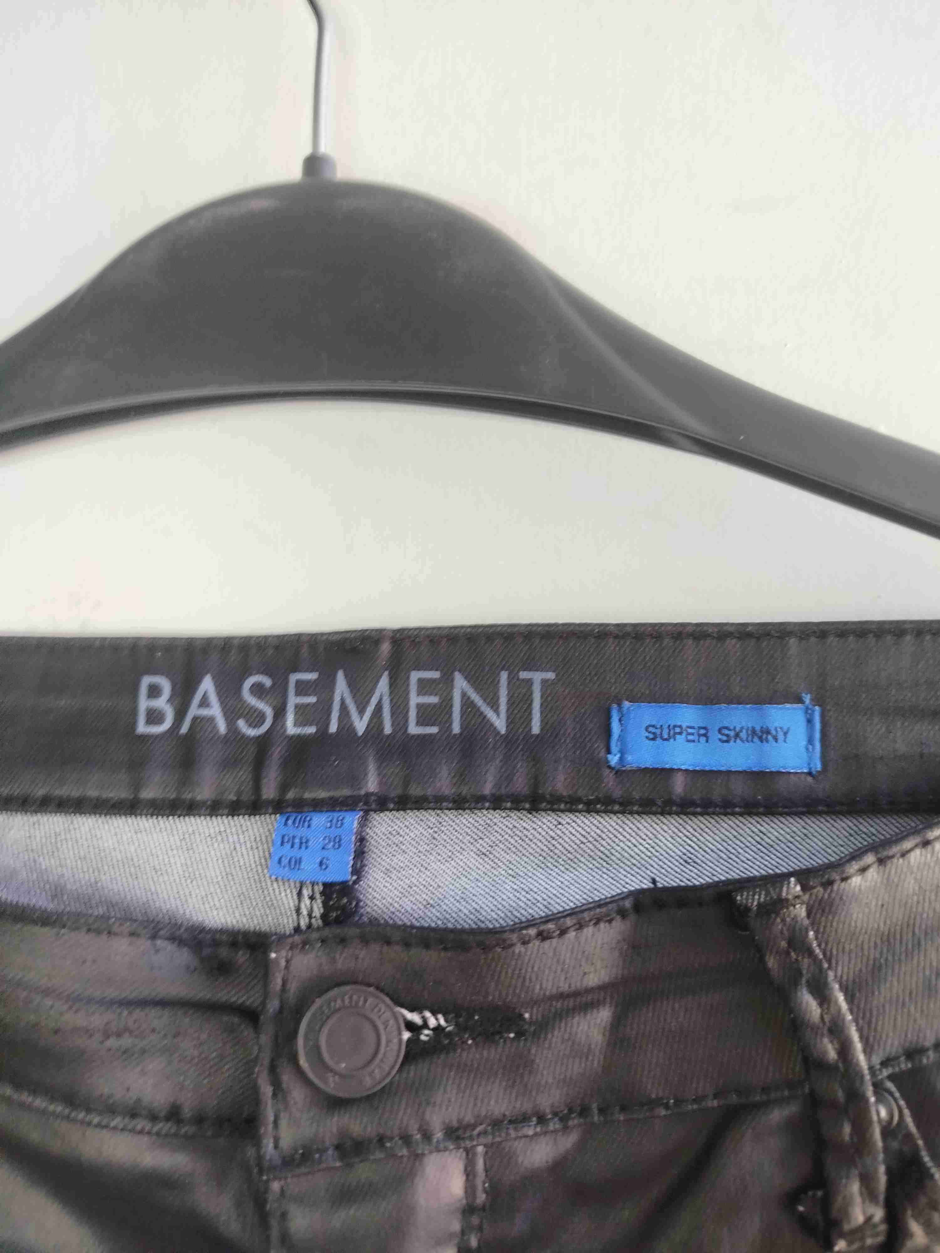 Pantalones de ecocuero negro Basement - miniatura 3
