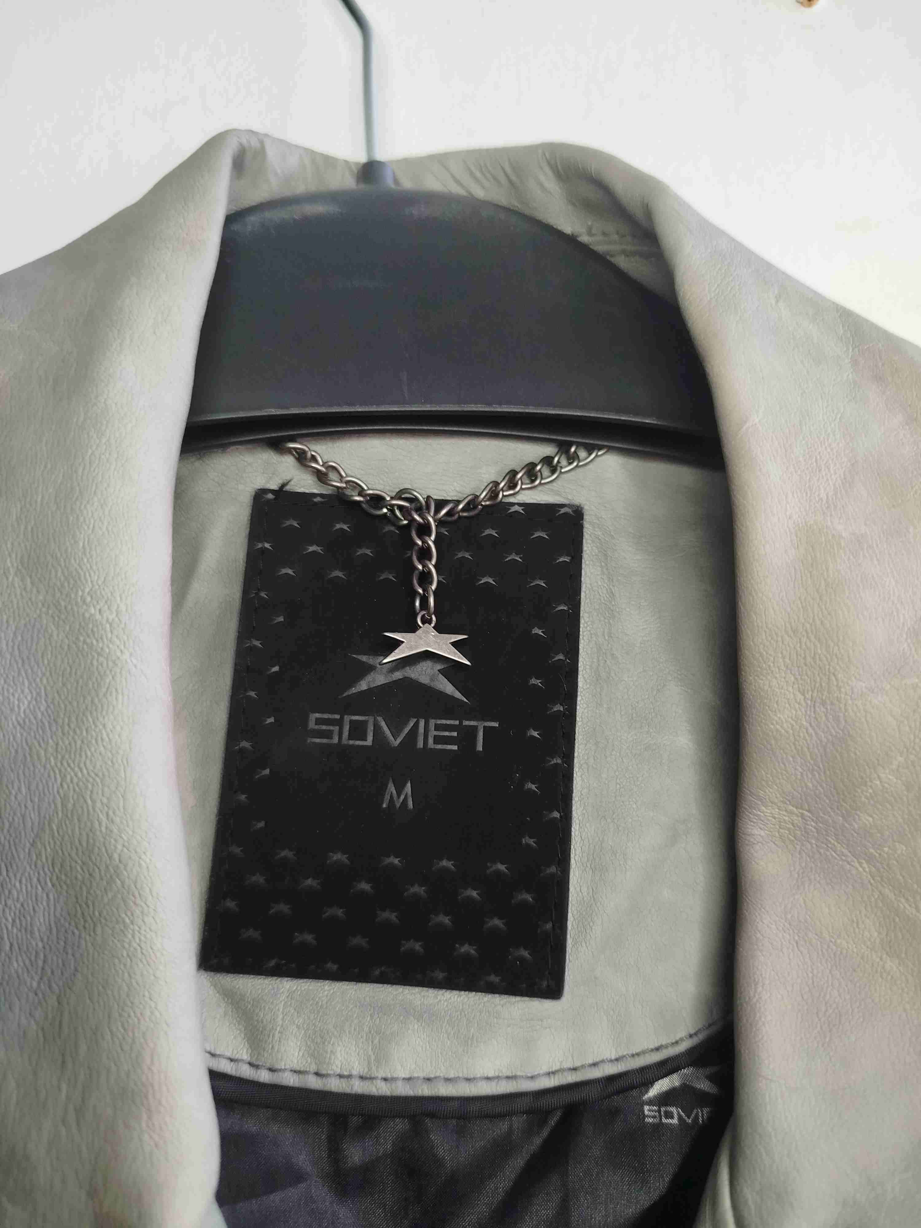 Chaqueta de cuero negra - miniatura 4